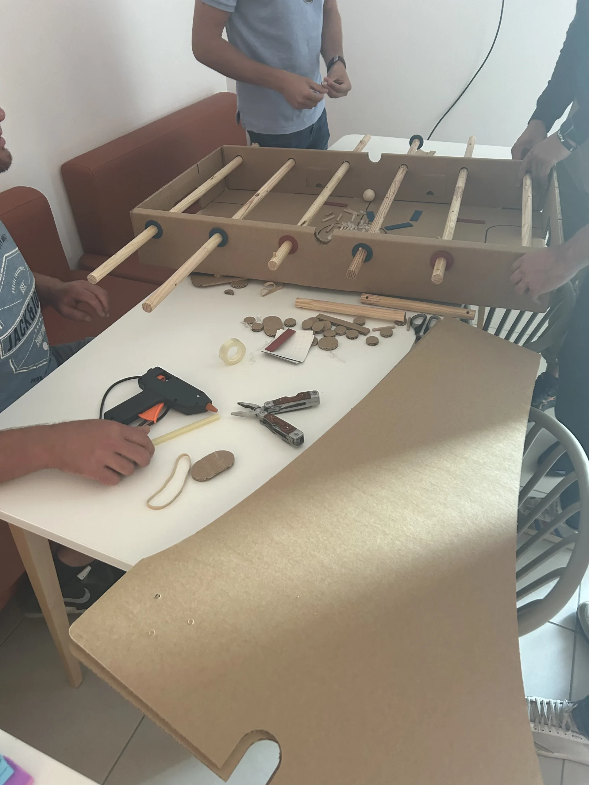 Atelier création de baby-foot d'entreprise à Guadeloupe — INNOV'events