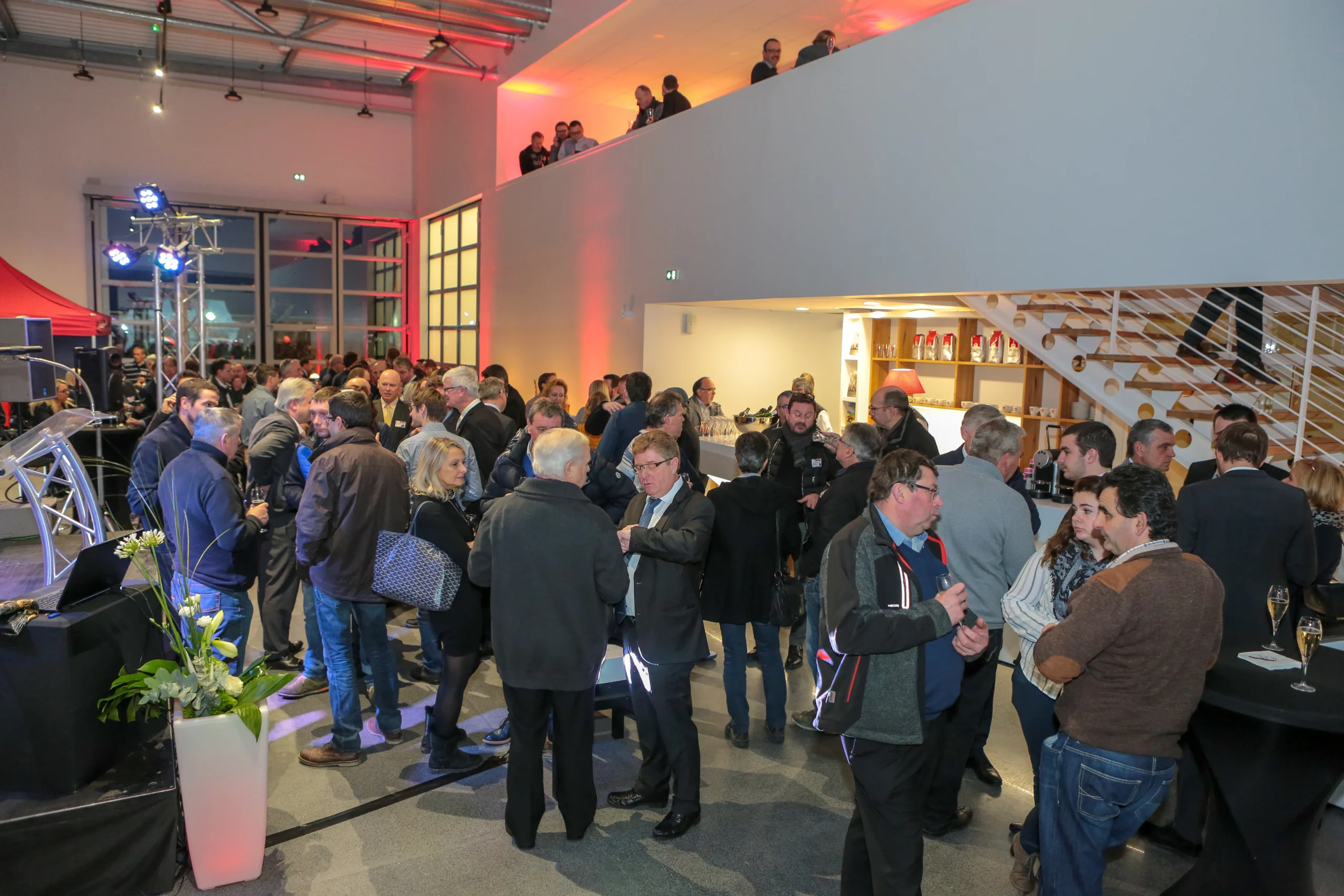 Cocktail dînatoire soirée d'inauguration Troyes salle historique décorée INNOV'events