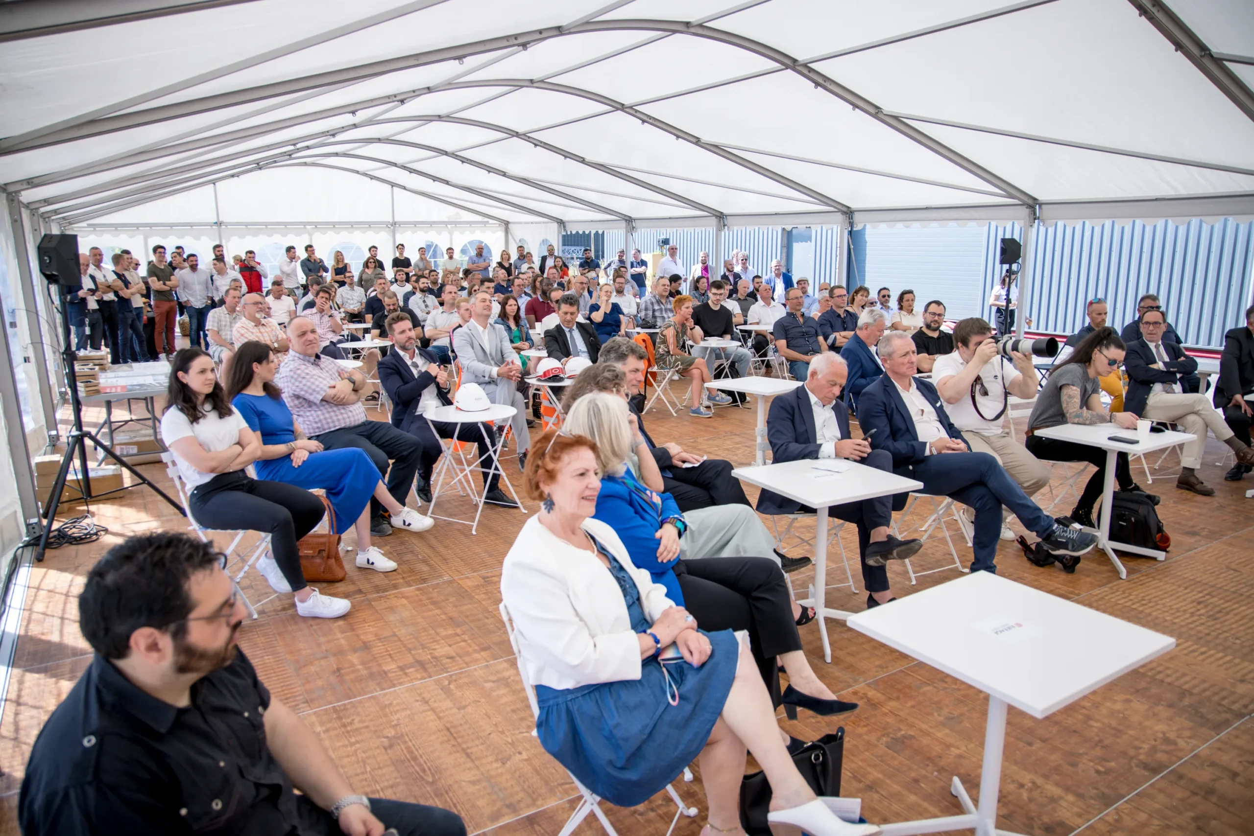Location de chapiteaux pour événements d'entreprise à Gap — INNOV'events