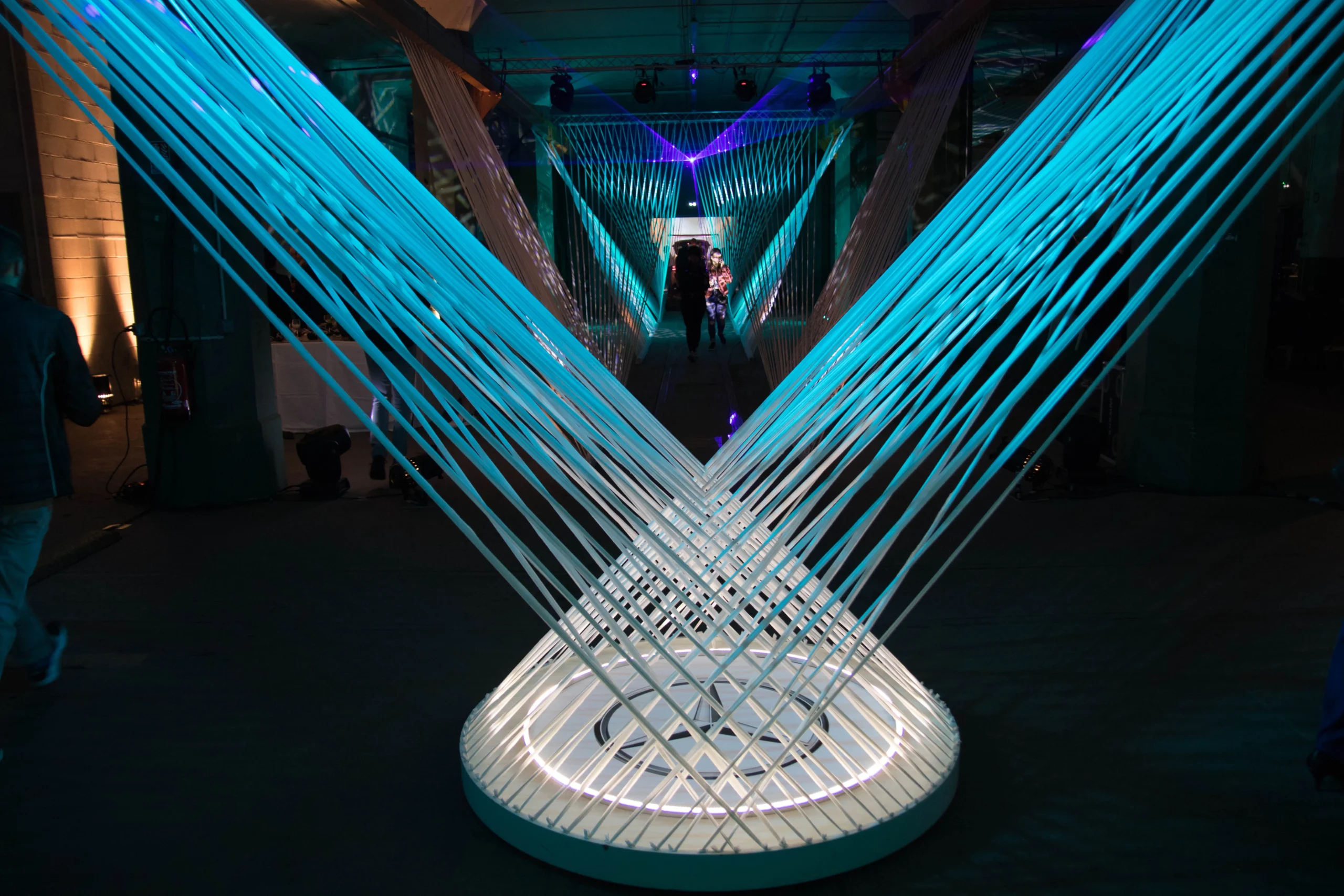 Flocage lumineux inauguration Versailles terrasse extérieure nuit INNOV'events