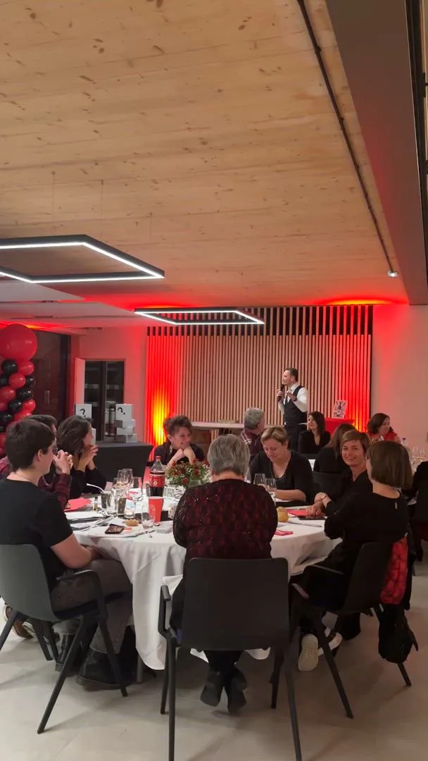 Soirée entreprise Auxerre quais de l'Yonne décoration florale élégante INNOV'events