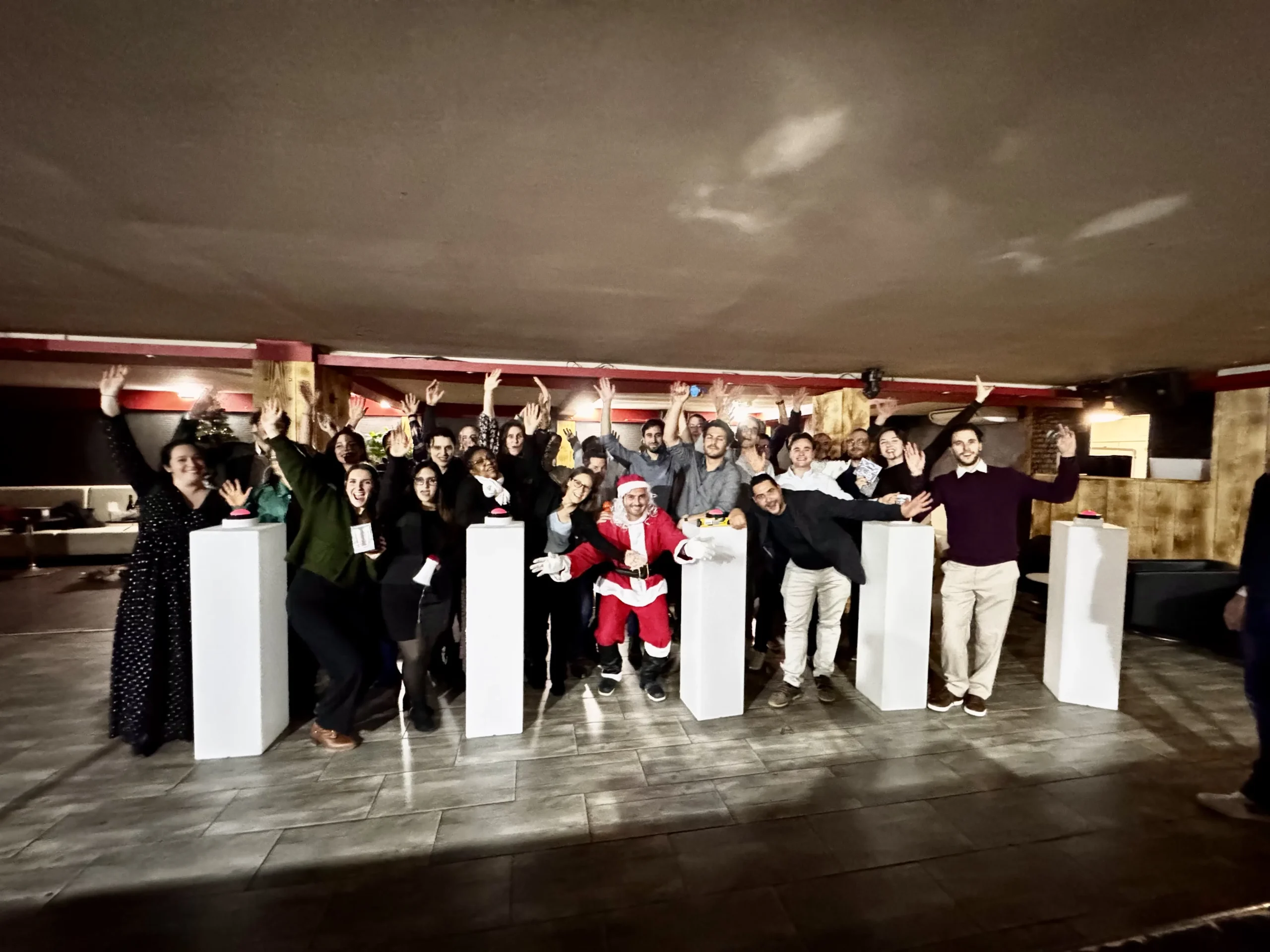 Animation Père Noël arbre de Noël Orléans distribution cadeaux ayants droit INNOV'events