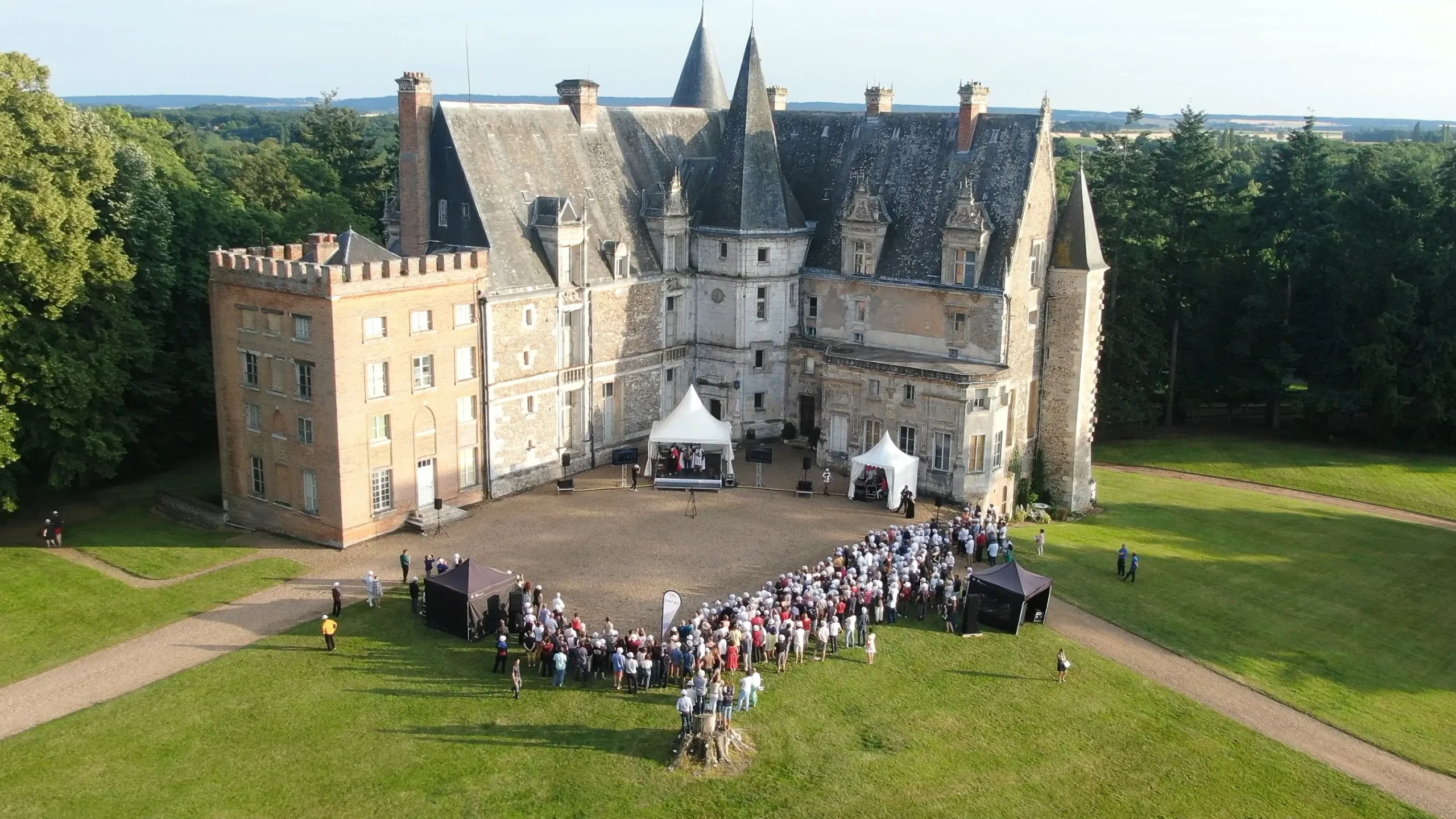 Lieu événementiel convention entreprise Tours vue jardins château Touraine INNOV'events
