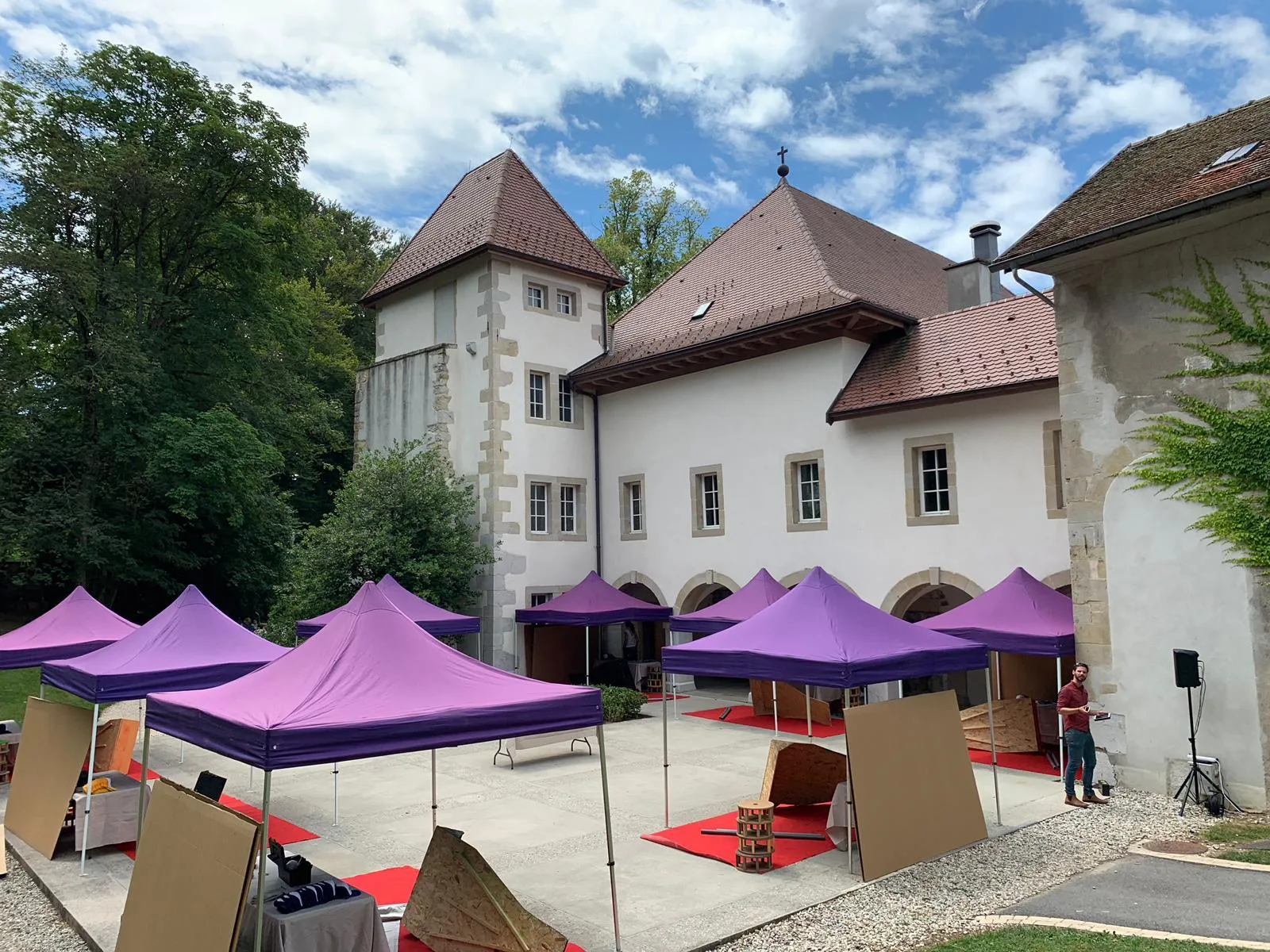 Road show itinérant road show Bourges kit mobile déploiement multi-étapes Berry INNOV'events