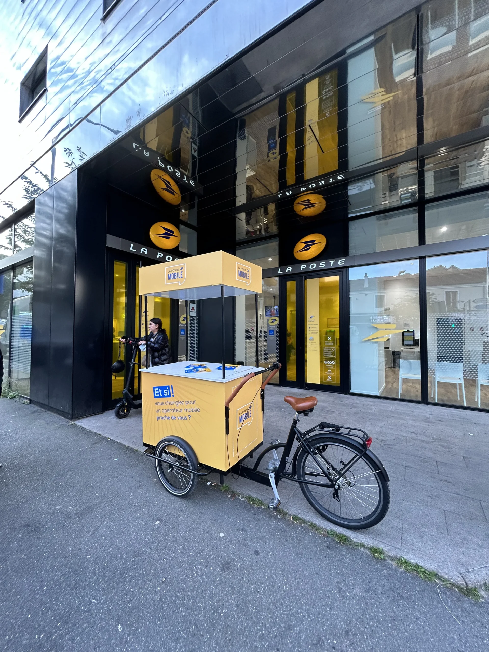 Activation terrain street-marketing Épinal place des Vosges ambassadeurs INNOV'events