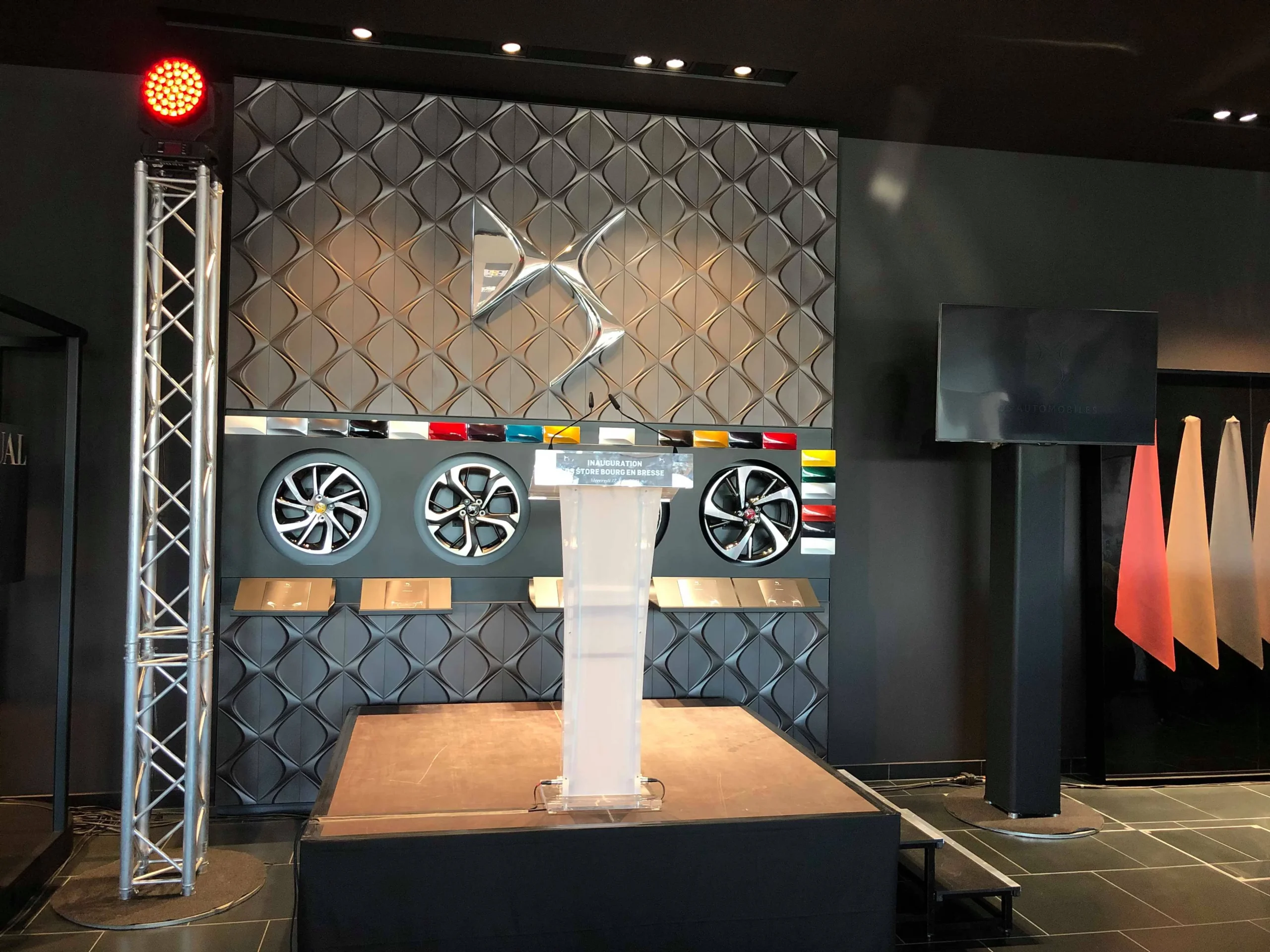 Lancement de produits Rennes présentation scénographiée devant le Parlement de Bretagne INNOV'events