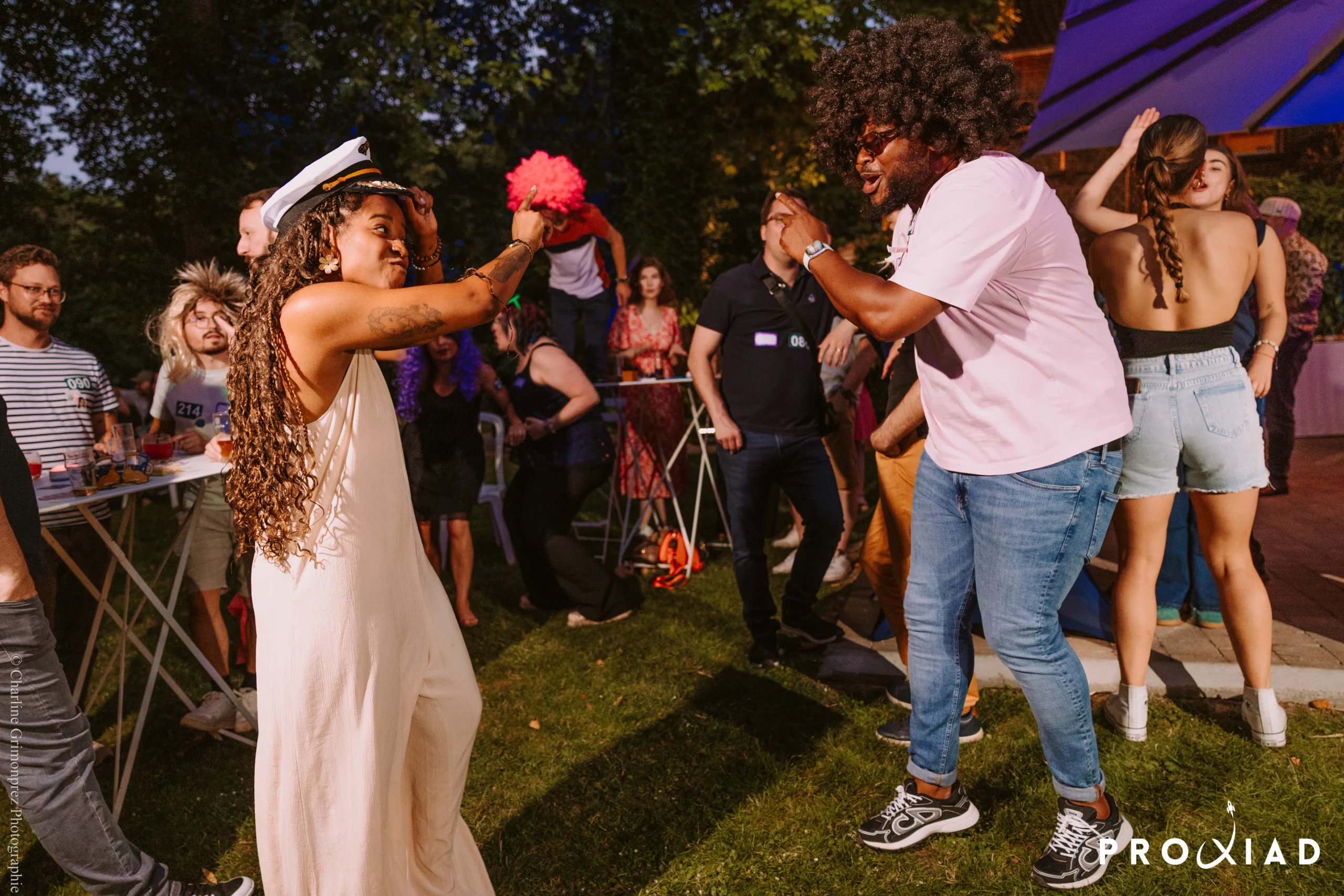garden party entreprise Toulouse animations gonflables sur pelouse en plein soleil INNOV'events