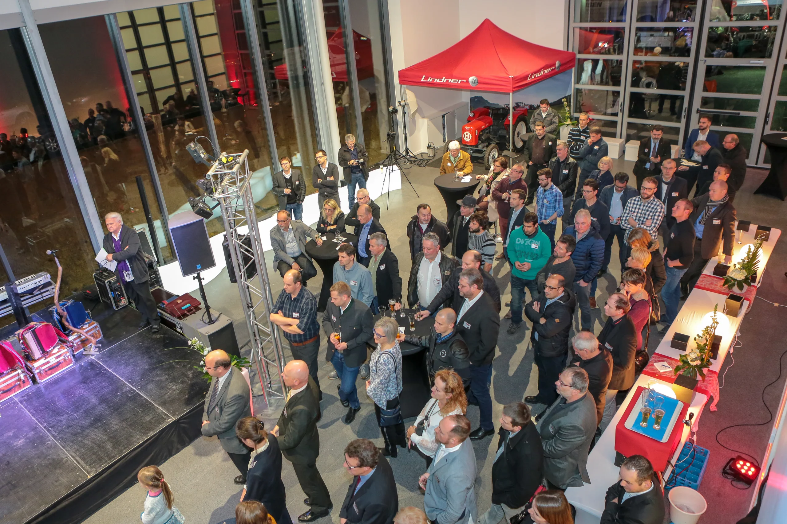 Cérémonie des vœux Bourges équipes réunies salle voûtée Hôtel de Panette discours INNOV'events