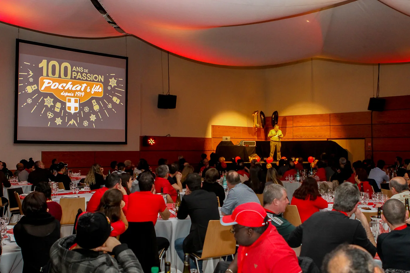 Groupe en animation extérieure anniversaire d'entreprise bords de Sarthe Le Mans INNOV'events
