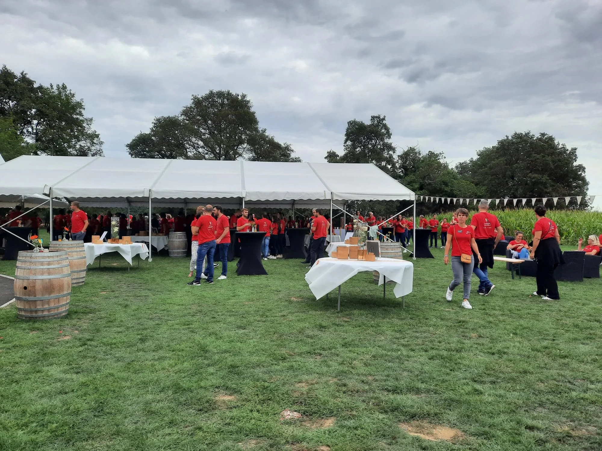 Garden Party d'entreprise — Organisation réception en plein air — INNOV'events Dijon — INNOV'events