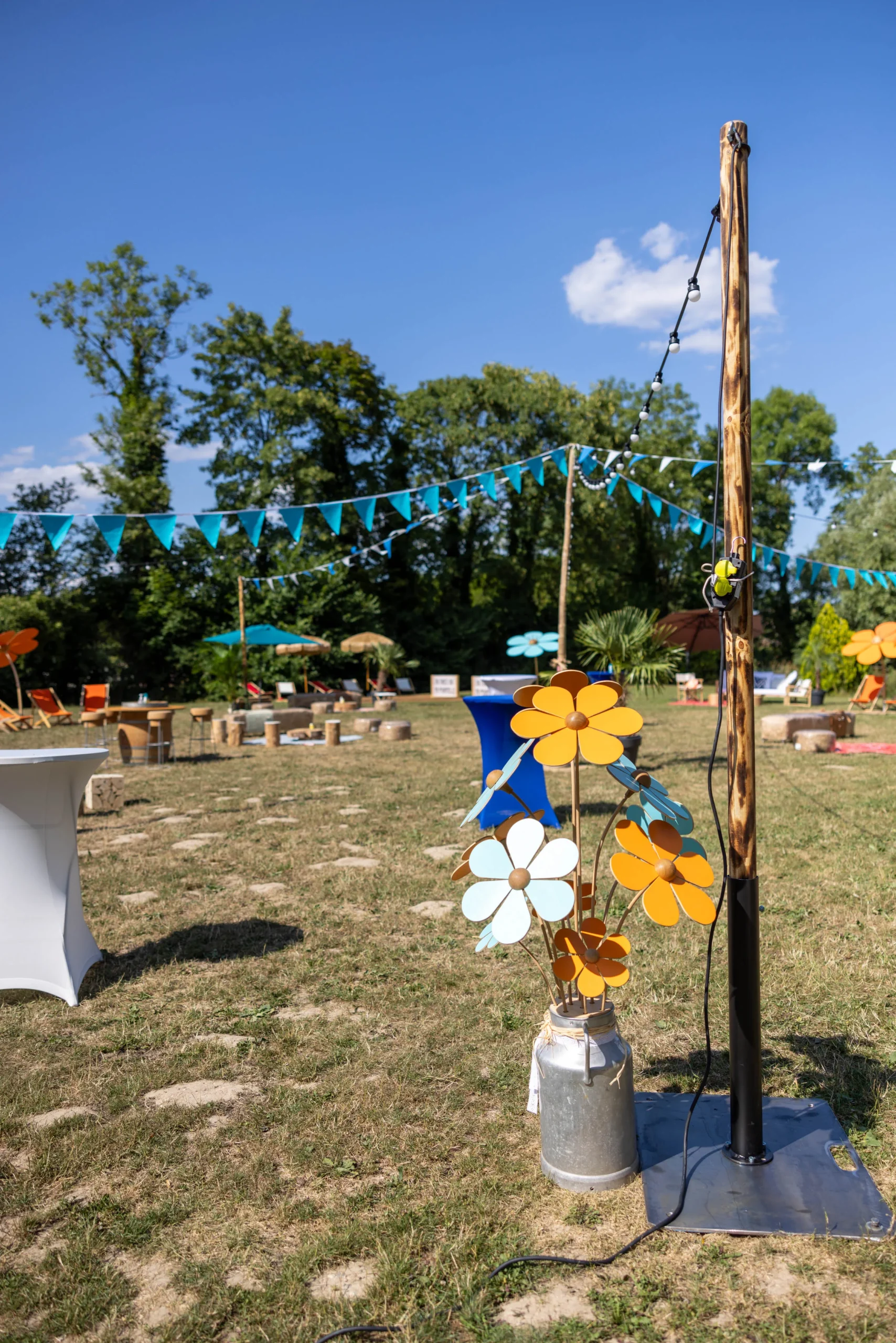Garden party entreprise Nantes chapiteau blanc Île de Nantes vue sur Loire INNOV'events