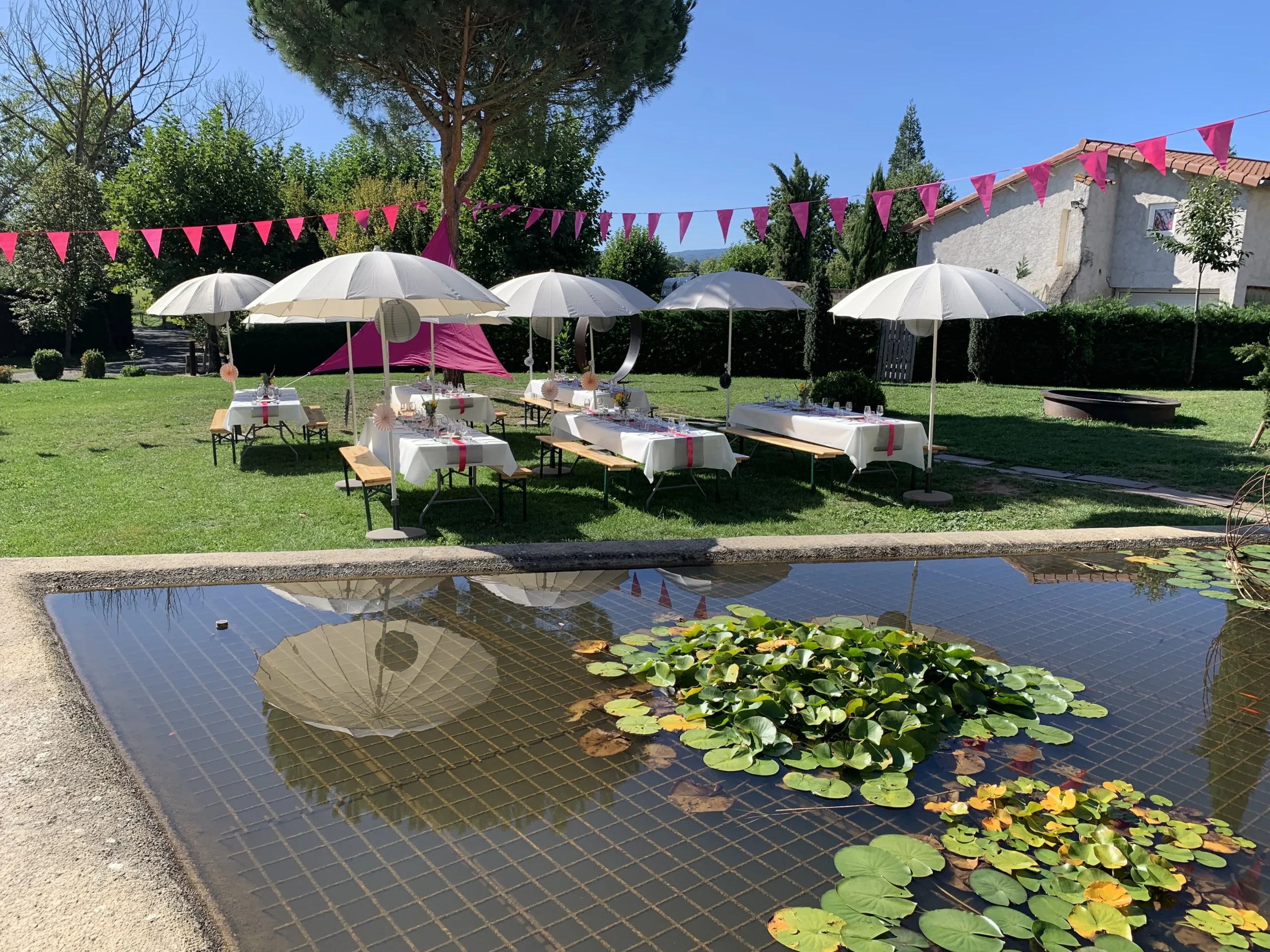 Garden party entreprise Guadeloupe espace extérieur décoré face à la mer des Caraïbes INNOV'events