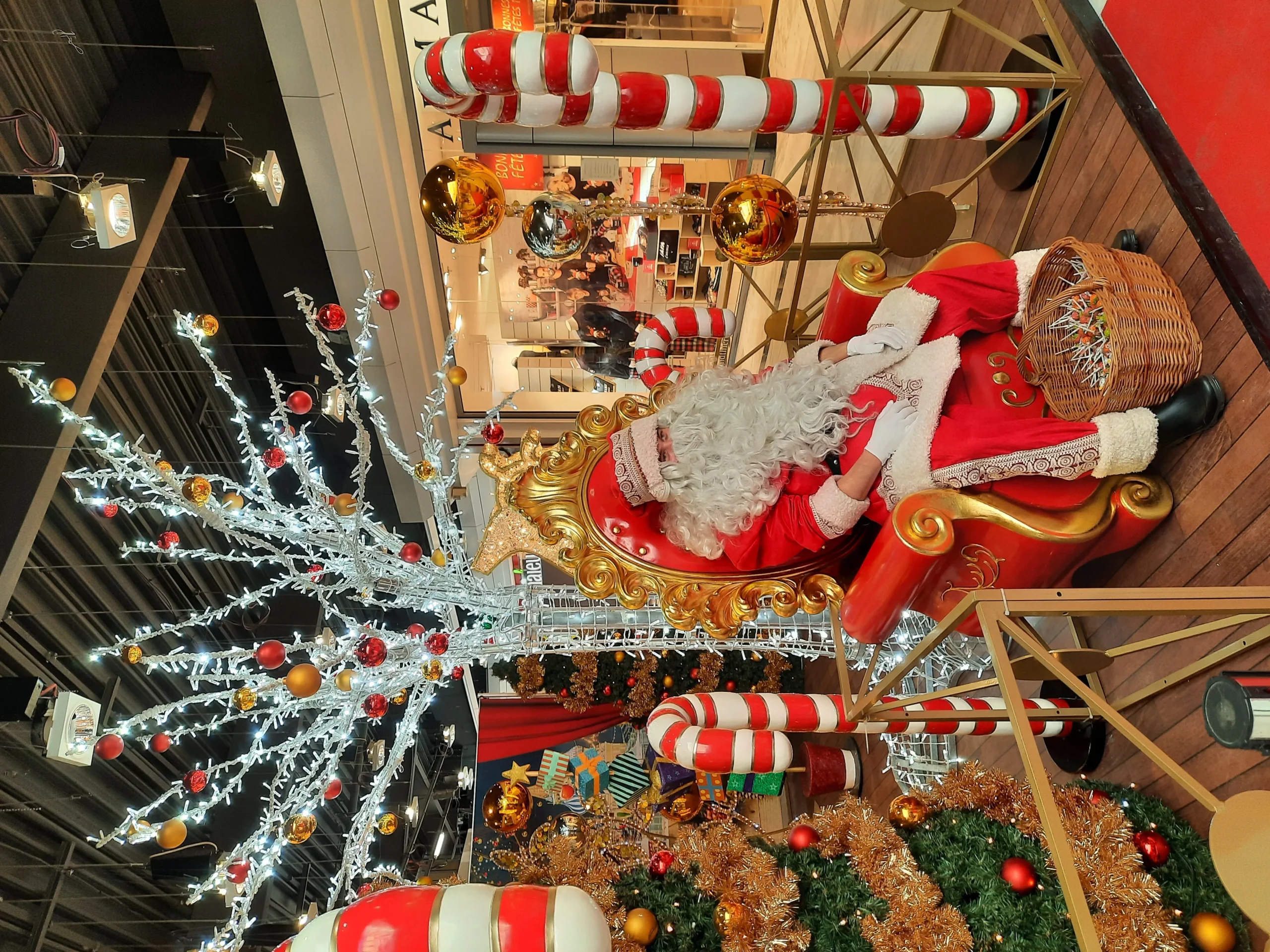 Format mixte arbre de Noël Rennes familles et collaborateurs salle festive INNOV'events