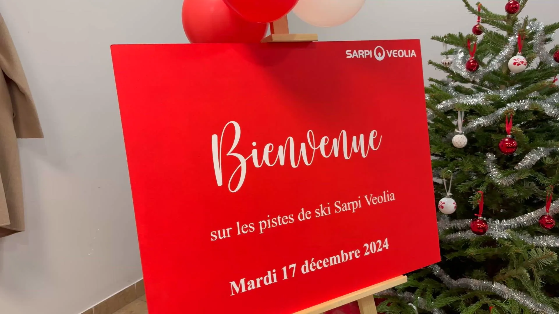 Vœux hybride entreprise Dijon écran de diffusion distanciel et salle en présentiel INNOV'events