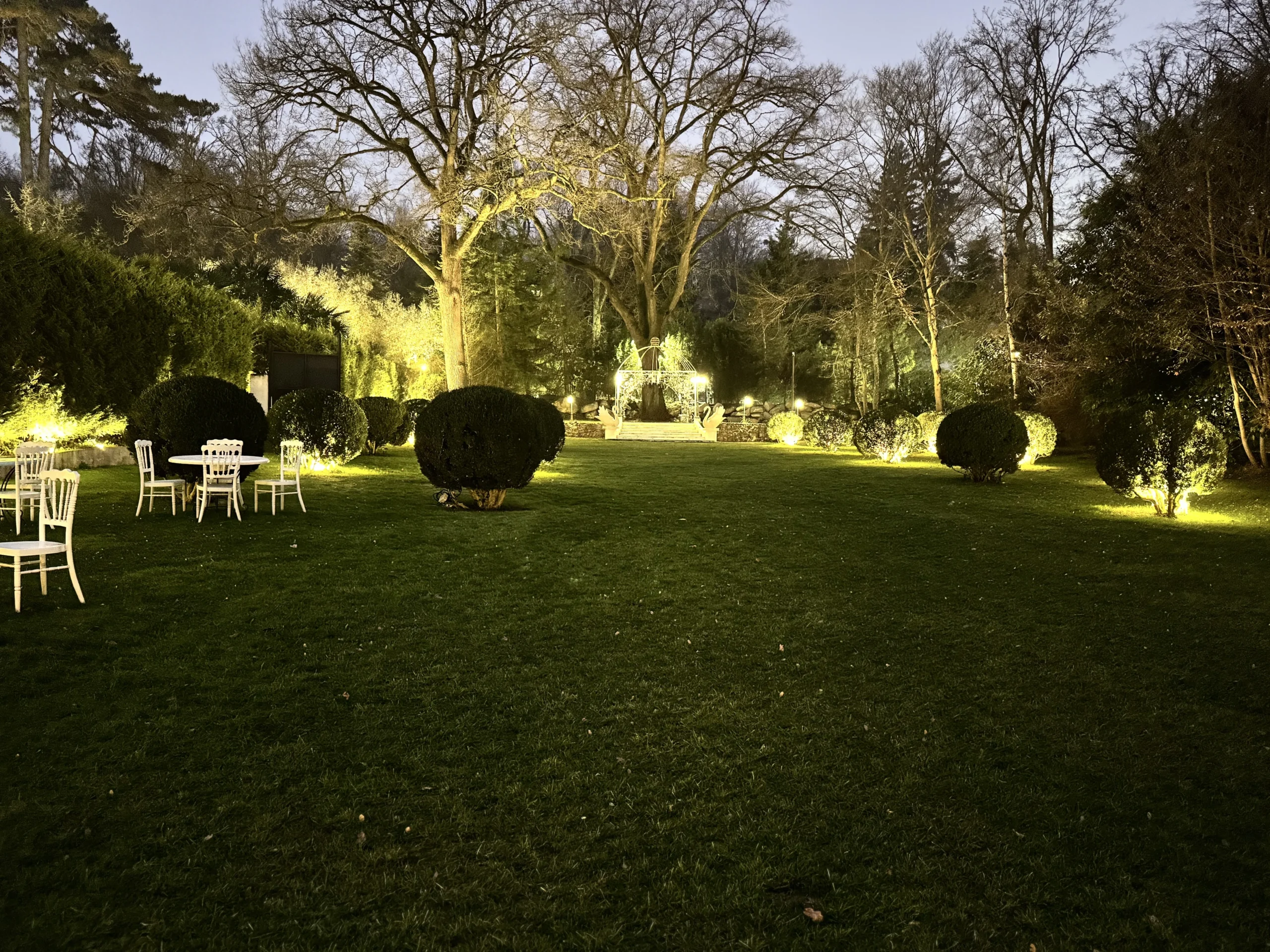 Soirée estivale garden party d'entreprise Besançon cocktail coucher de soleil citadelle INNOV'events