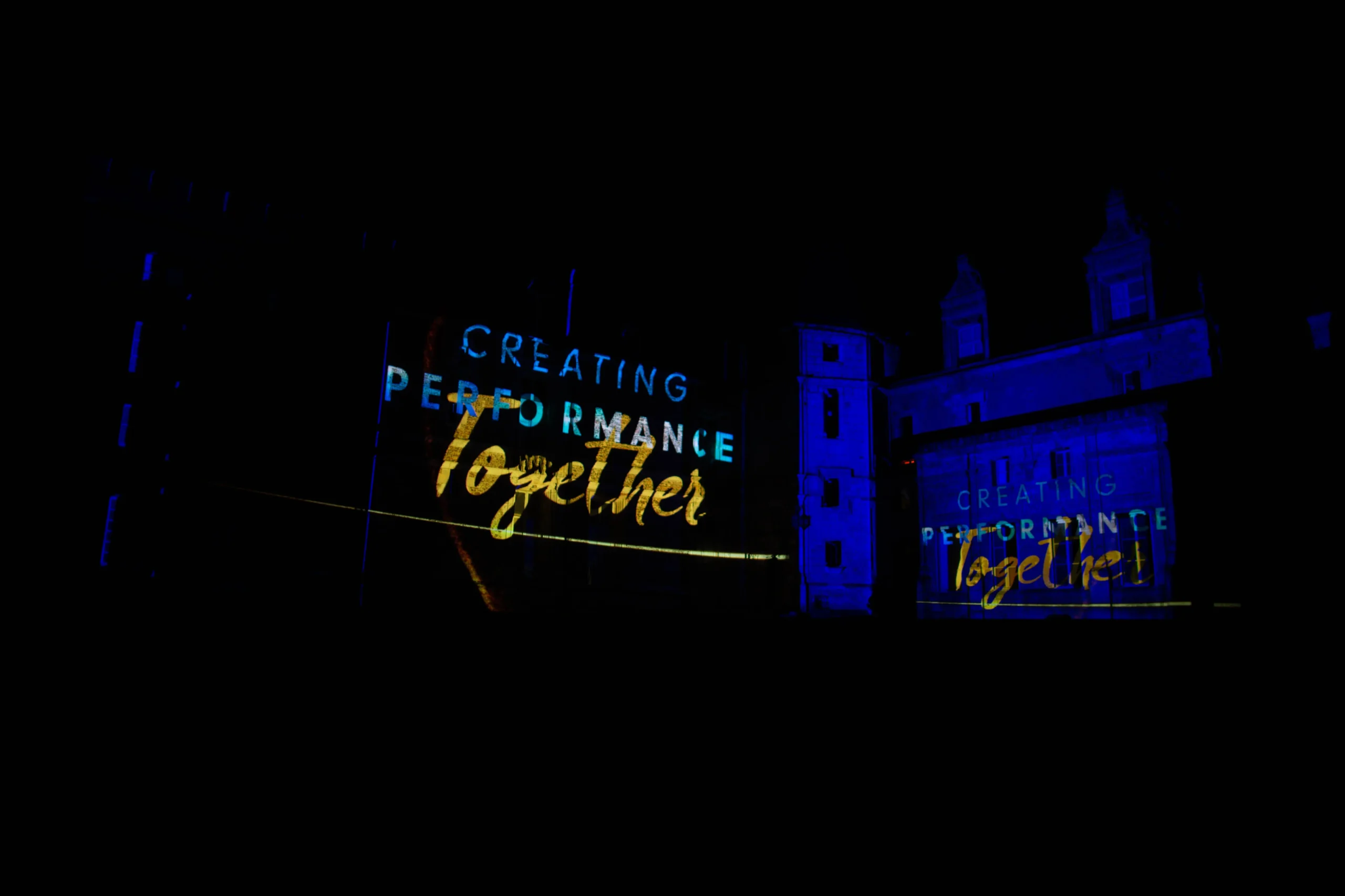Lancement de produit Reims soirée cave champenoise décoration lumineuse INNOV'events