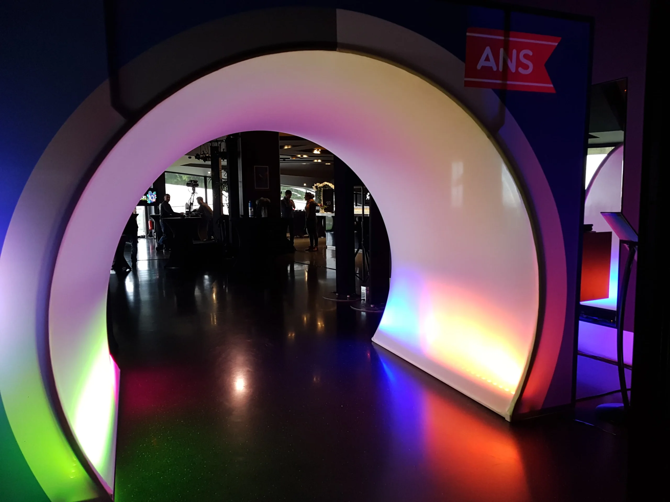 Animation Light Painting lancement de produit Gap visuels lumineux autour du produit INNOV'events
