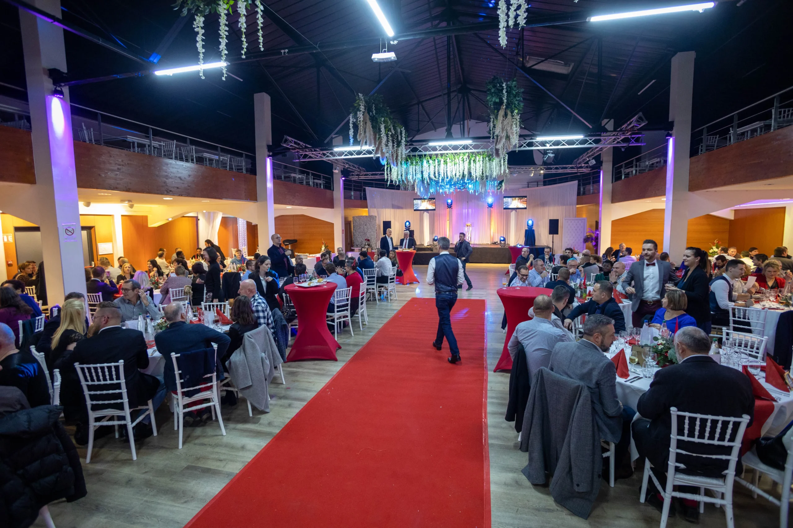 Repas entreprise Bourges soirée dîner de gala salle de réception INNOV'events