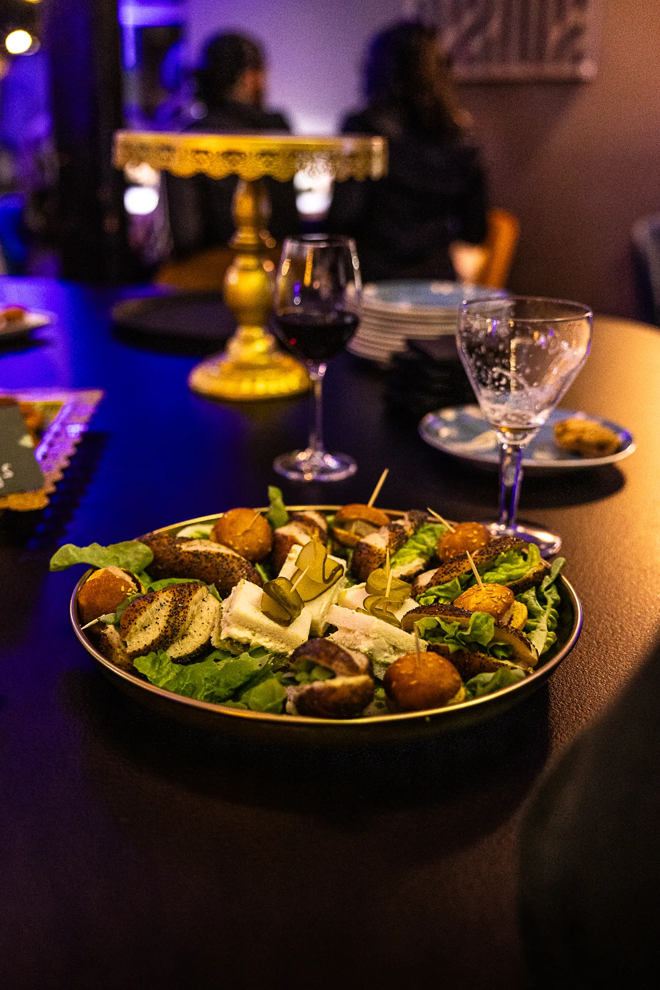 Buffet gastronomique traiteur Bordeaux vins de Gironde et produits locaux INNOV'events