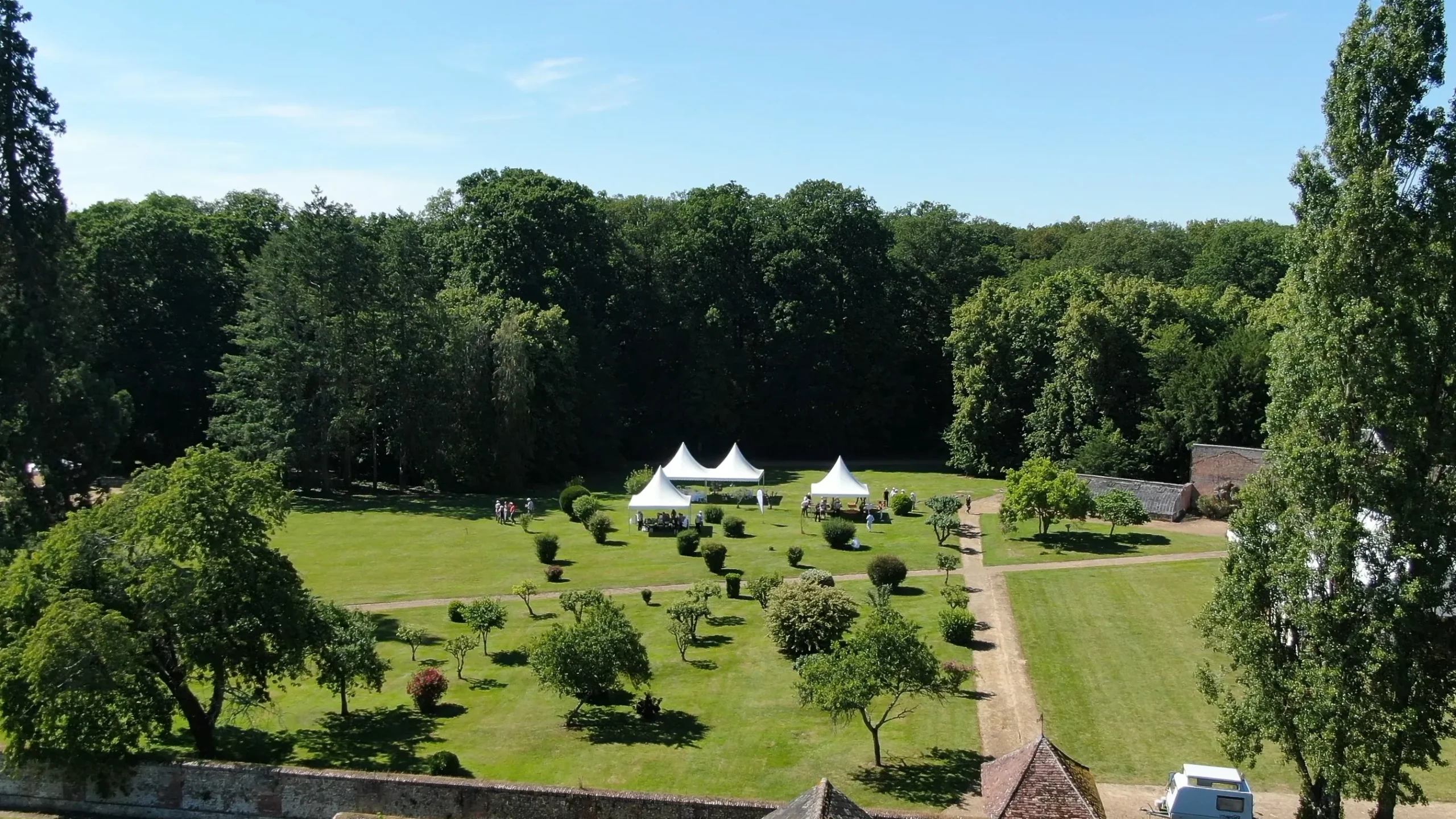 Activités outdoor garden party entreprise Le Mans pelouse domaine INNOV'events organisation d'événements