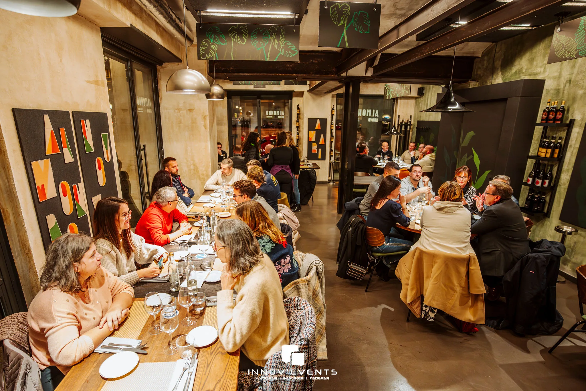 Déjeuner de travail repas d'entreprise Nantes salle privatisée quartier Bouffay INNOV'events