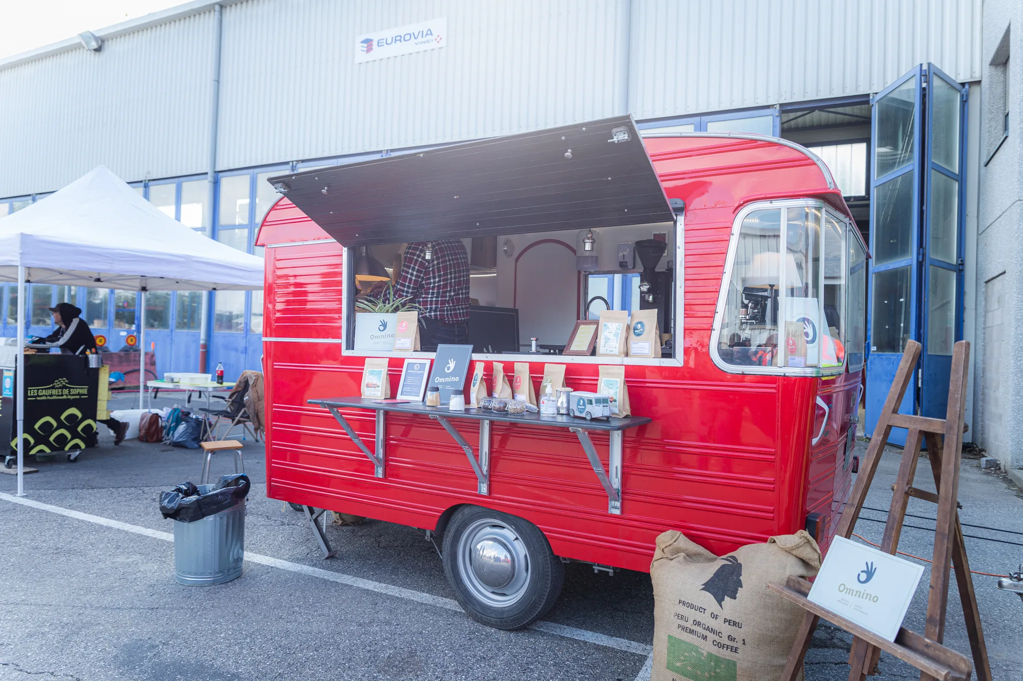 Rallye urbain Montpellier équipe commerciale berges du Lez road show INNOV'events