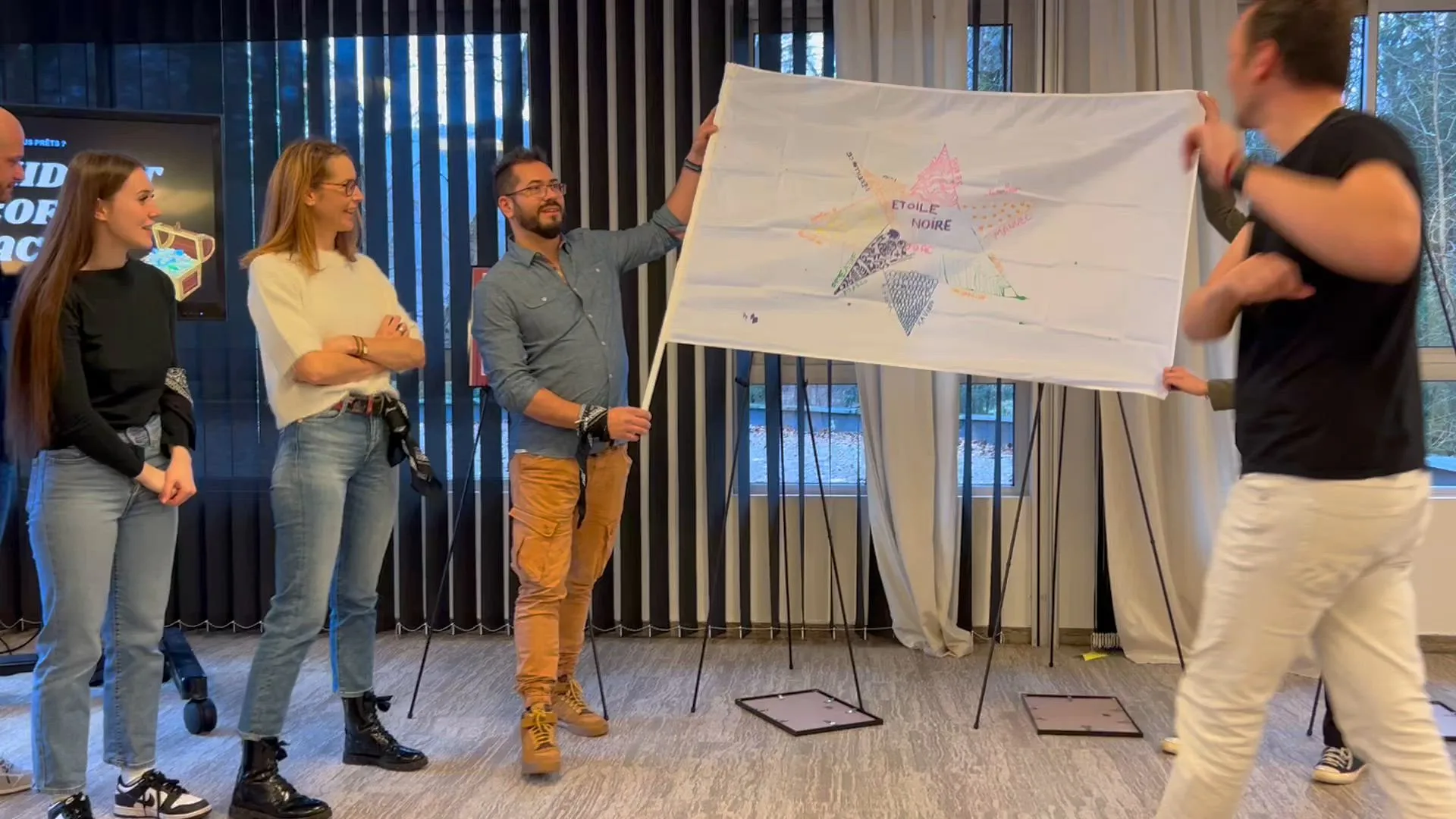 Séminaire Rouen équipes en atelier plénière salle avec vue sur la Seine INNOV'events