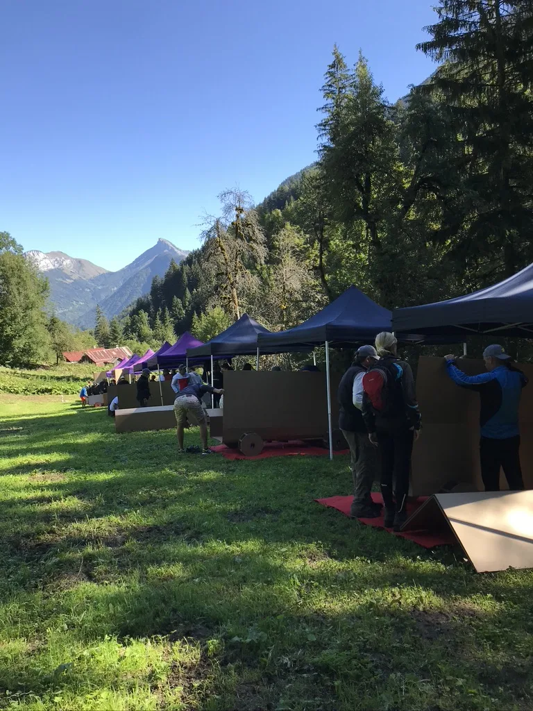 Activité rallye Gap équipes en itinérance dans la vieille ville Hautes-Alpes INNOV'events