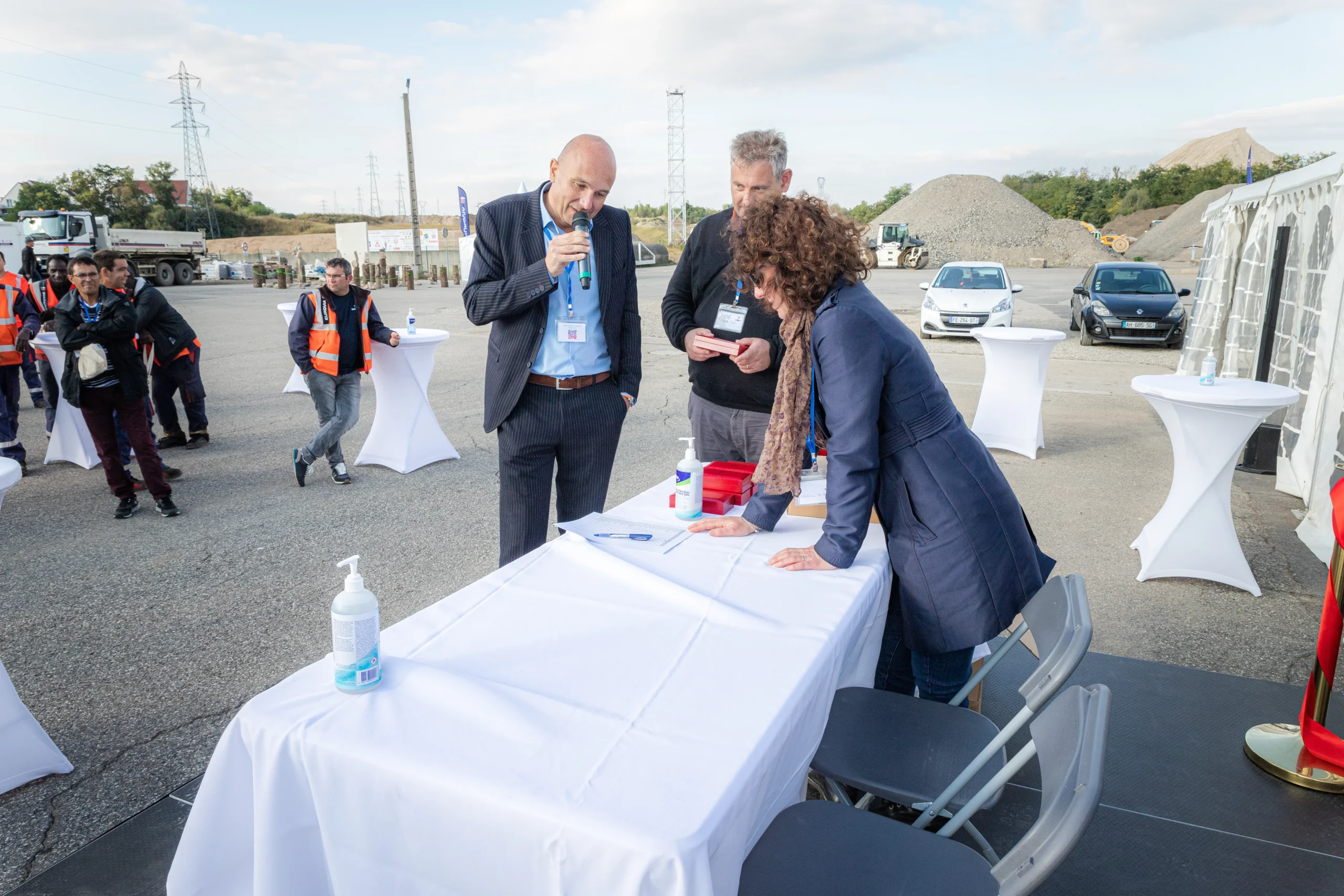 Format famille portes ouvertes en entreprise Laval animations enfants extérieur INNOV'events