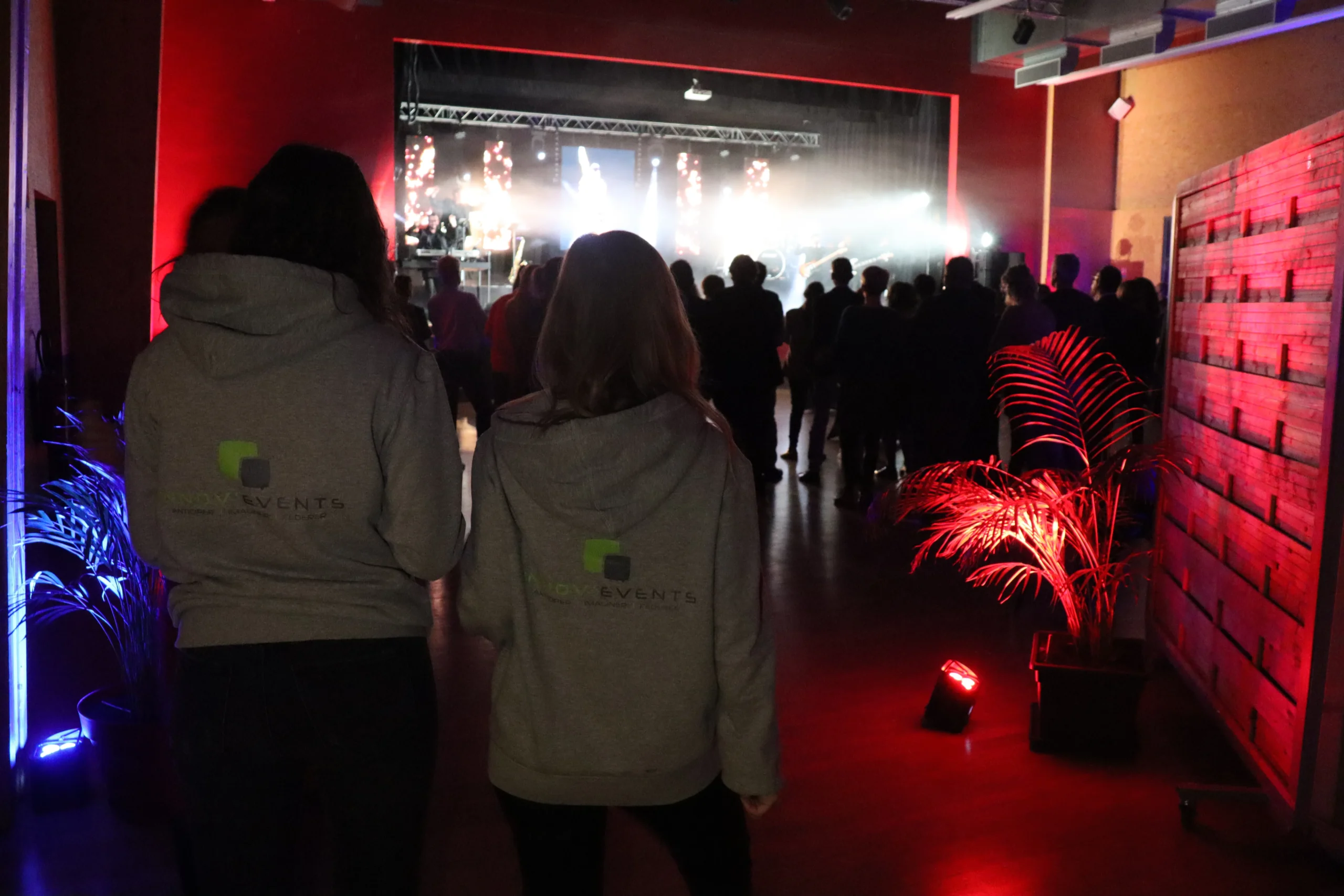 Scénographie événementielle entreprise Nantes soirée de gala décor INNOV'events