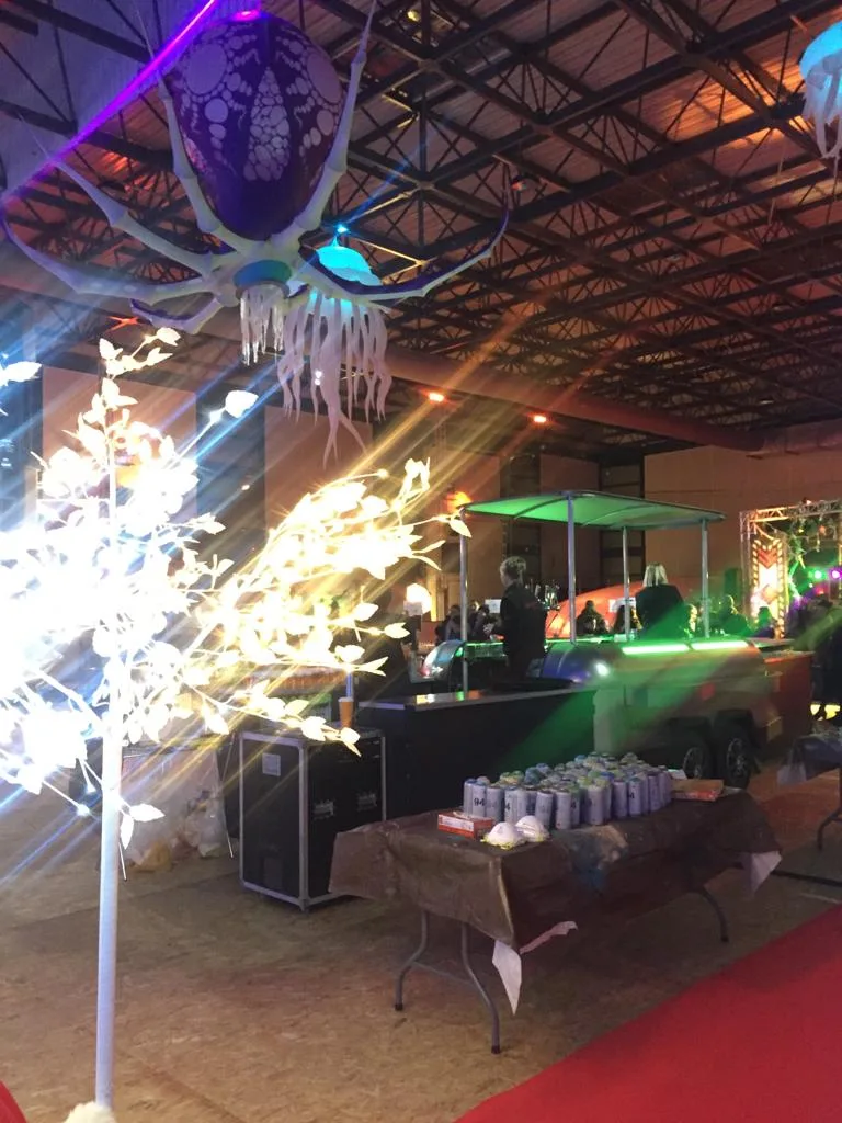 Arbre de Noël entreprise Nantes soirée adultes cocktail décoré INNOV'events