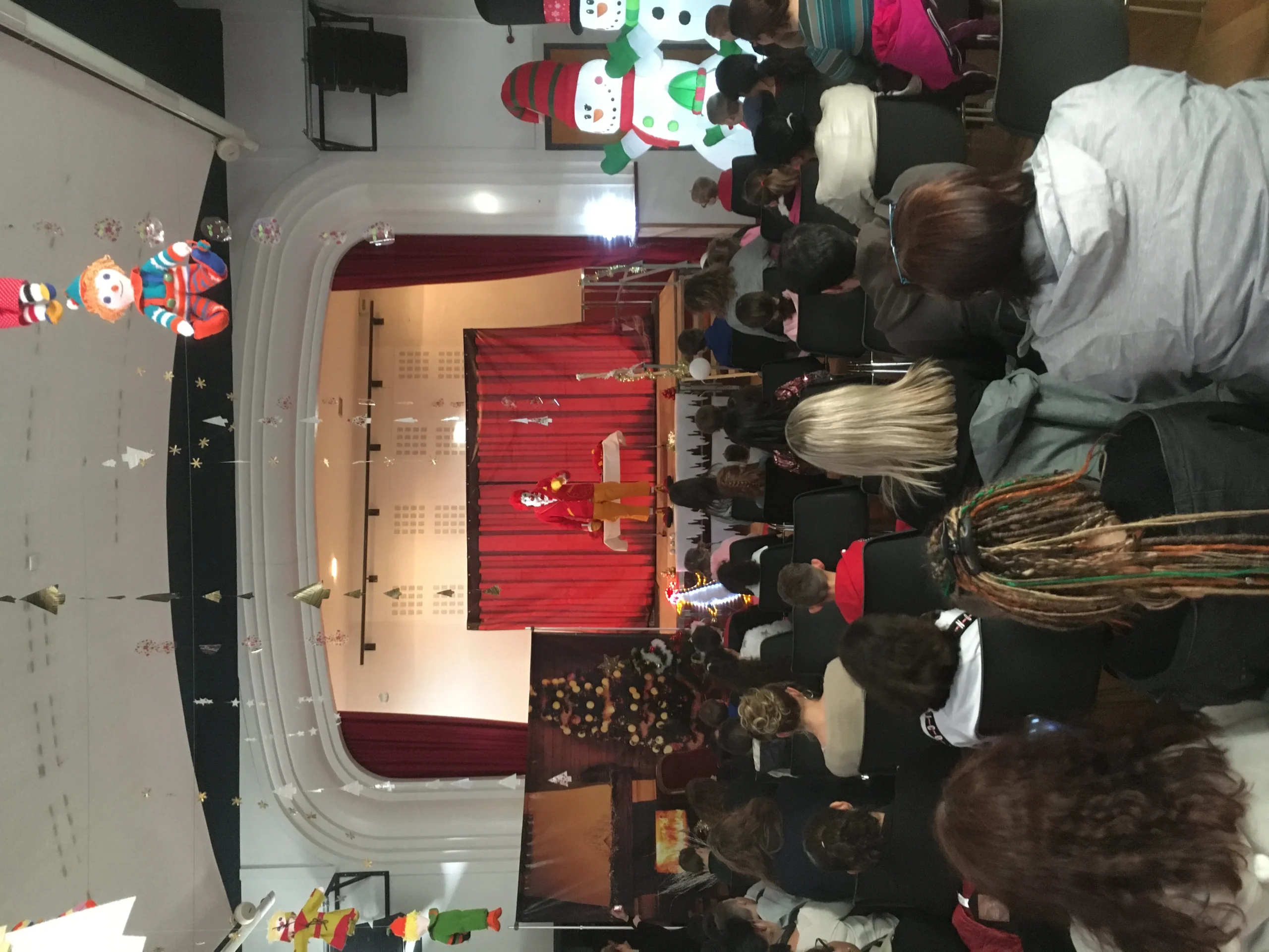 Animation enfants arbre de Noël Épinal atelier créatif sapin en intérieur INNOV'events