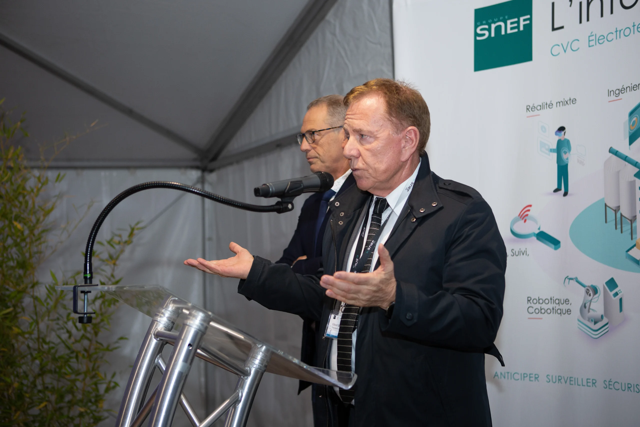 Cérémonie de vœux entreprise Besançon salle plénière lumières de scène INNOV'events