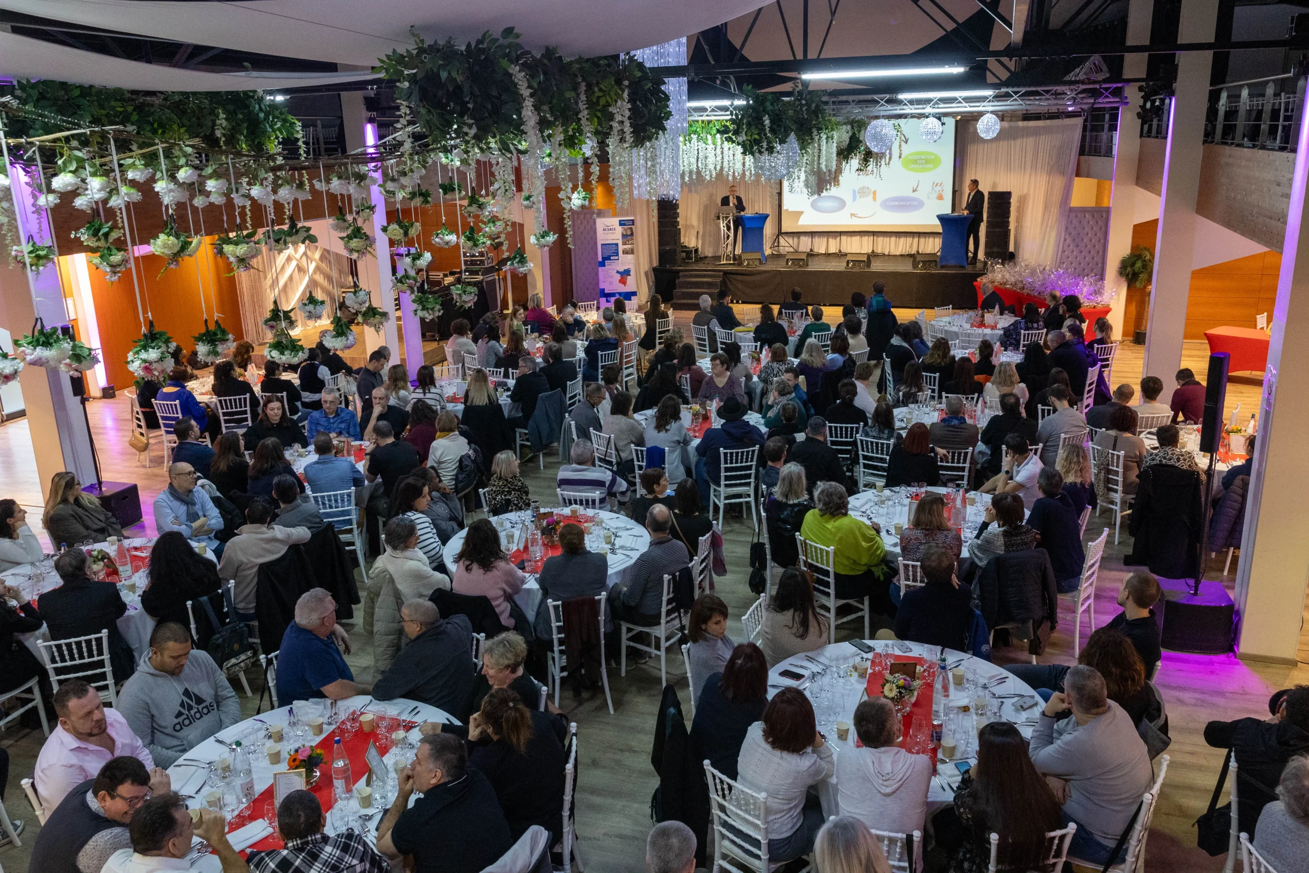 Cérémonie des Vœux d'entreprise — Discours, animations & traiteur — INNOV'events Marseille — INNOV'events