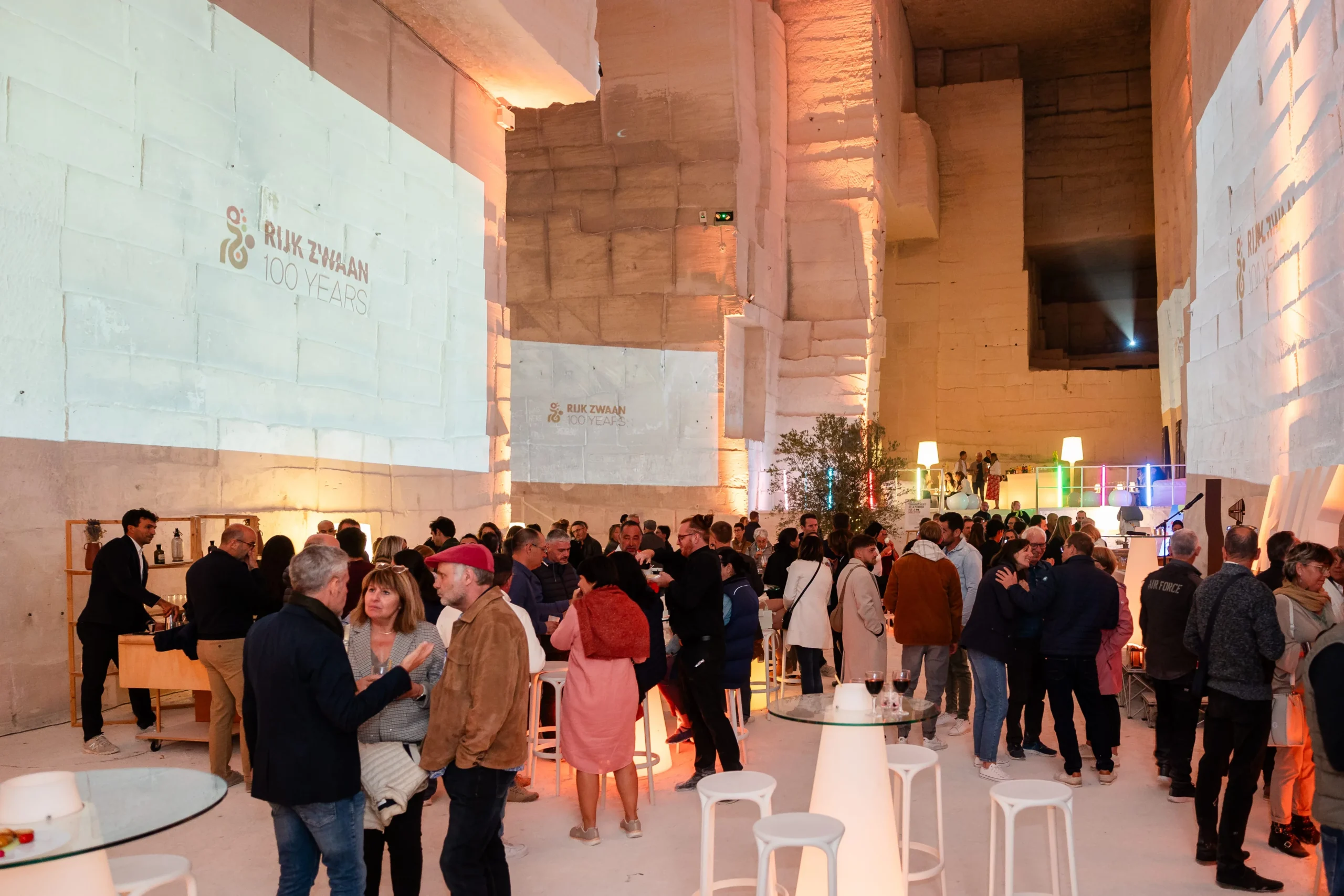 Après-midi animations pot de départ Nîmes équipe en activité INNOV'events