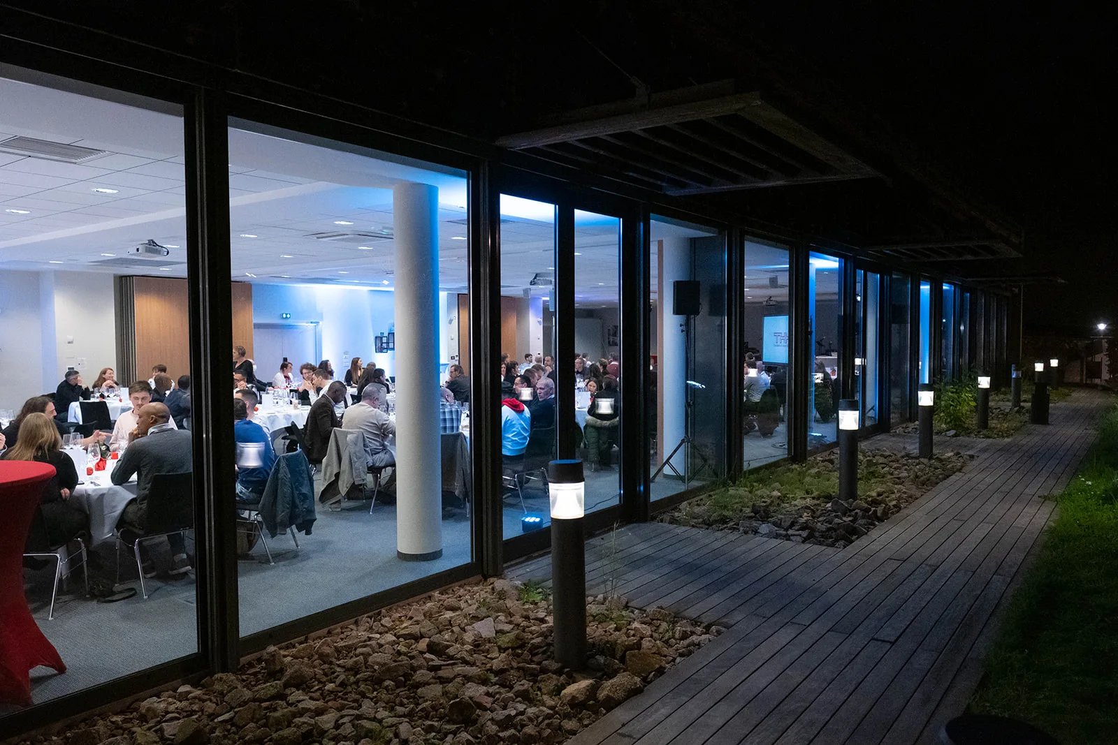 Repas d'entreprise Annecy dîner privatisé vieille ville canaux INNOV'events organisation d'événements