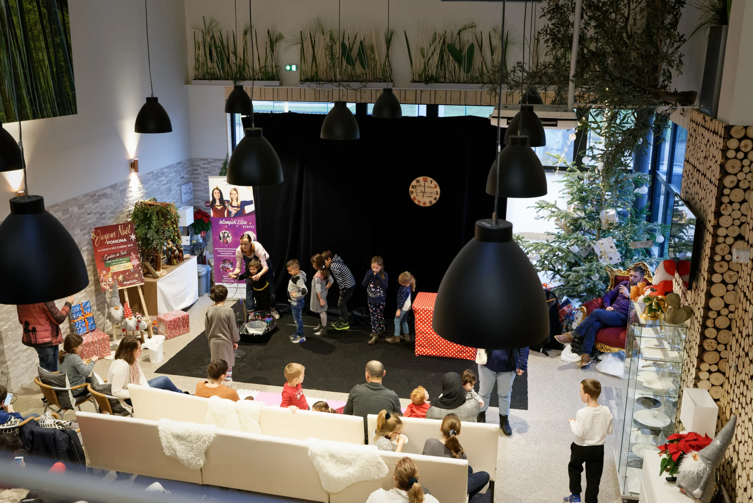 arbre de Noël Bruxelles enfants goûter tables guirlandes hiver INNOV'events