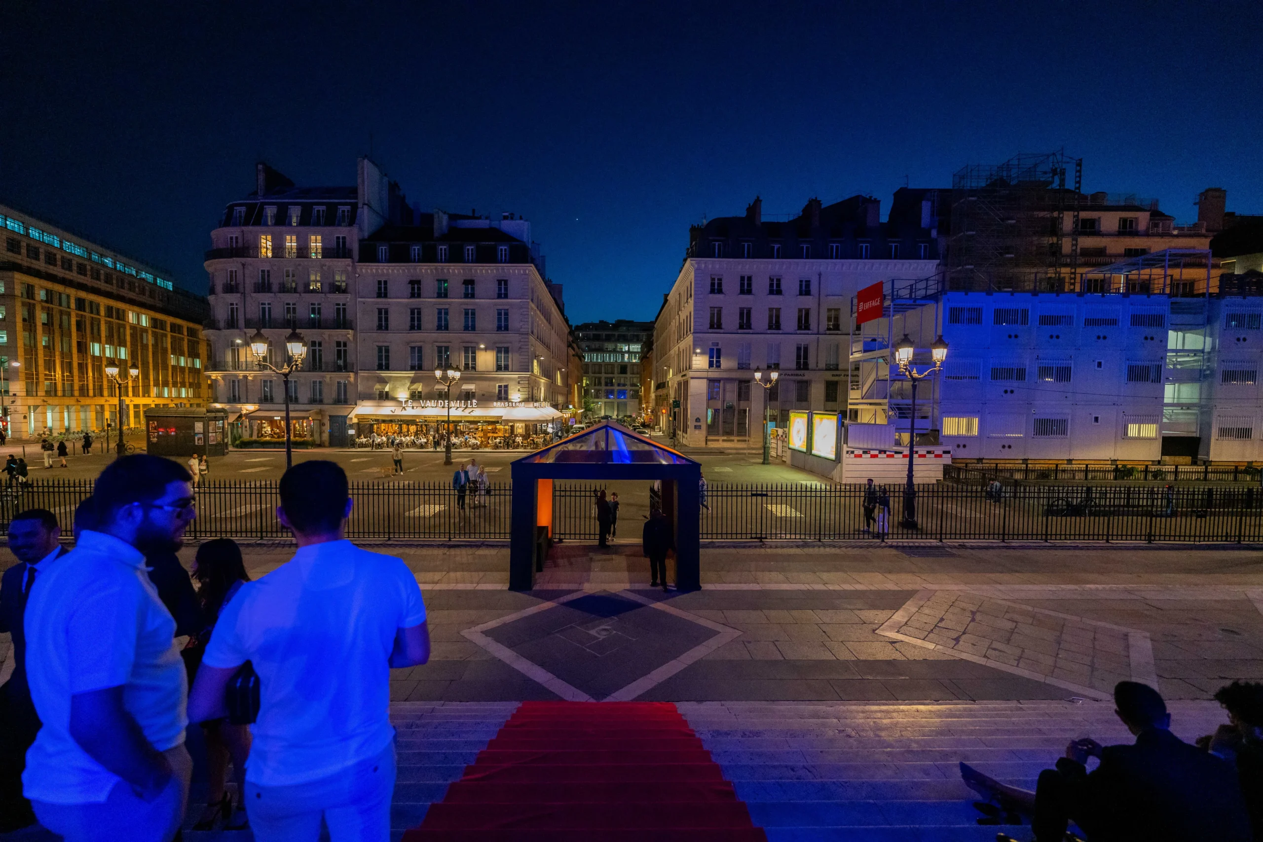 Mise en scène événementielle Bruxelles Bozar salle habillée éclairage scénique INNOV'events