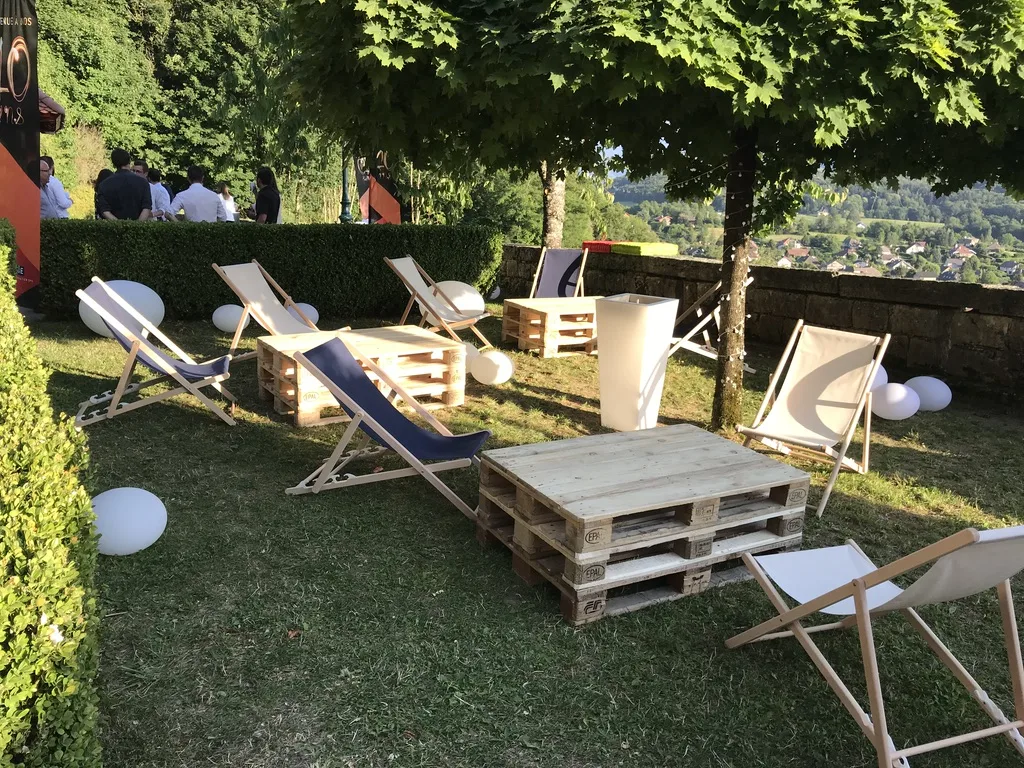 Lieu événementiel garden party Grenoble vue Chartreuse depuis terrasse INNOV'events