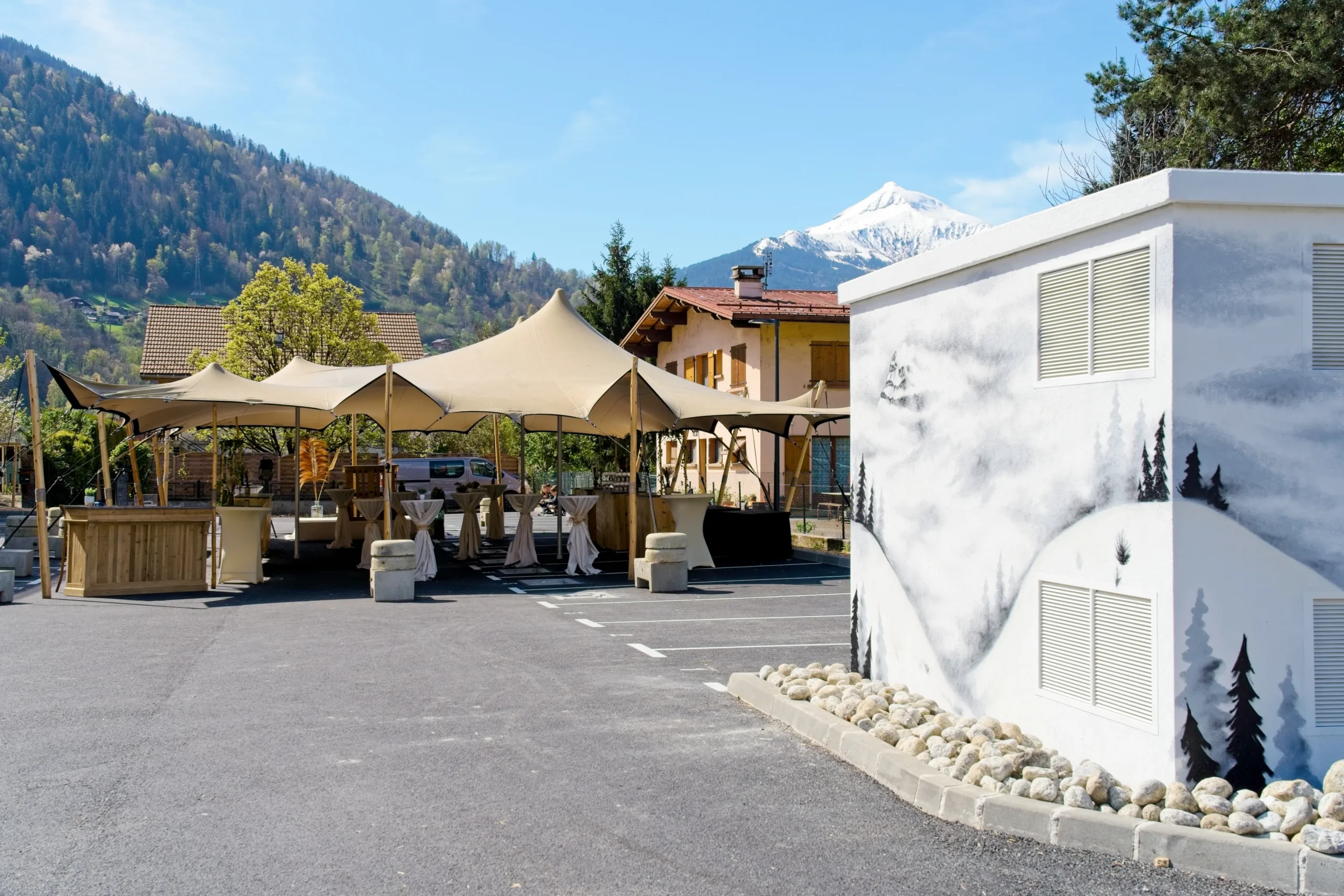 Roadshow Annecy présentation plénière en salle avec vue sur montagnes INNOV'events