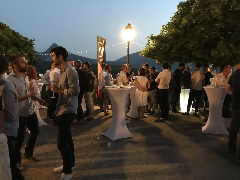 Lieu événementiel repas d'entreprise Annecy vue lac Semnoz forêt INNOV'events