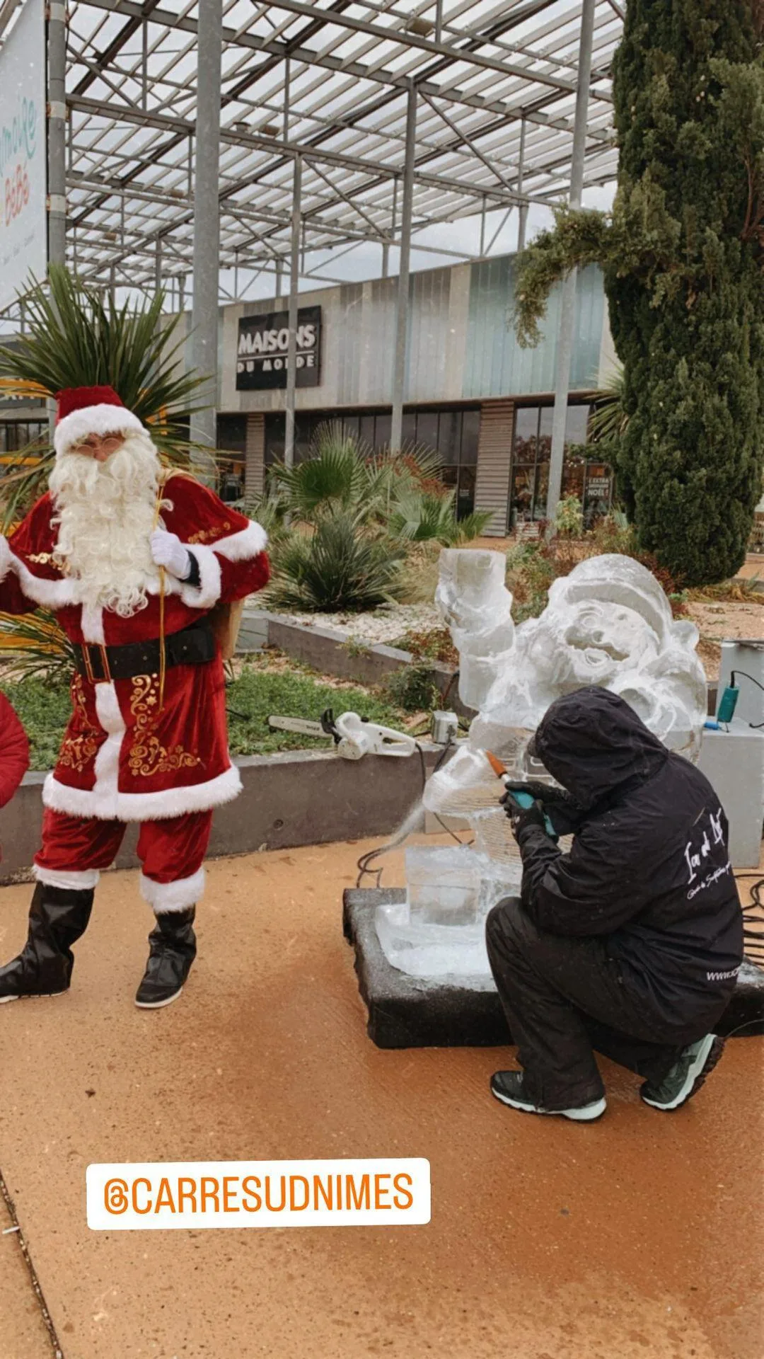 Animation Noël Nîmes Jardins de la Fontaine Père Noël familles entreprise INNOV'events