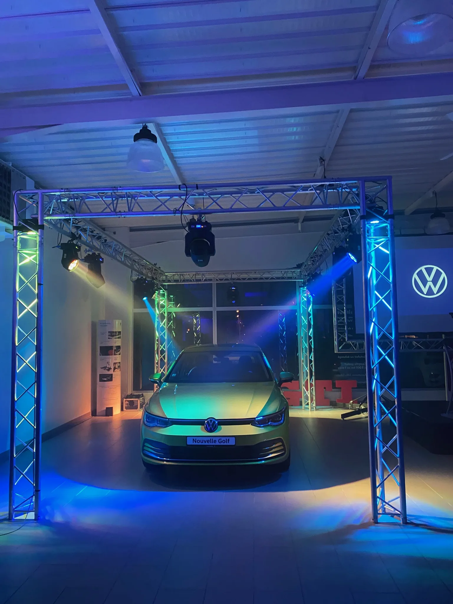 Lancement de produit Versailles salle prestige scénographie lumière INNOV'events organisation d'événements