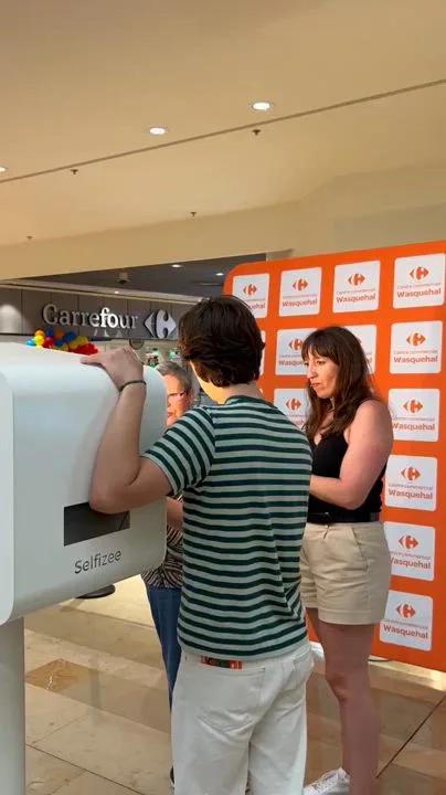 Animation jeu concours street-marketing Bruxelles stand interactif INNOV'events